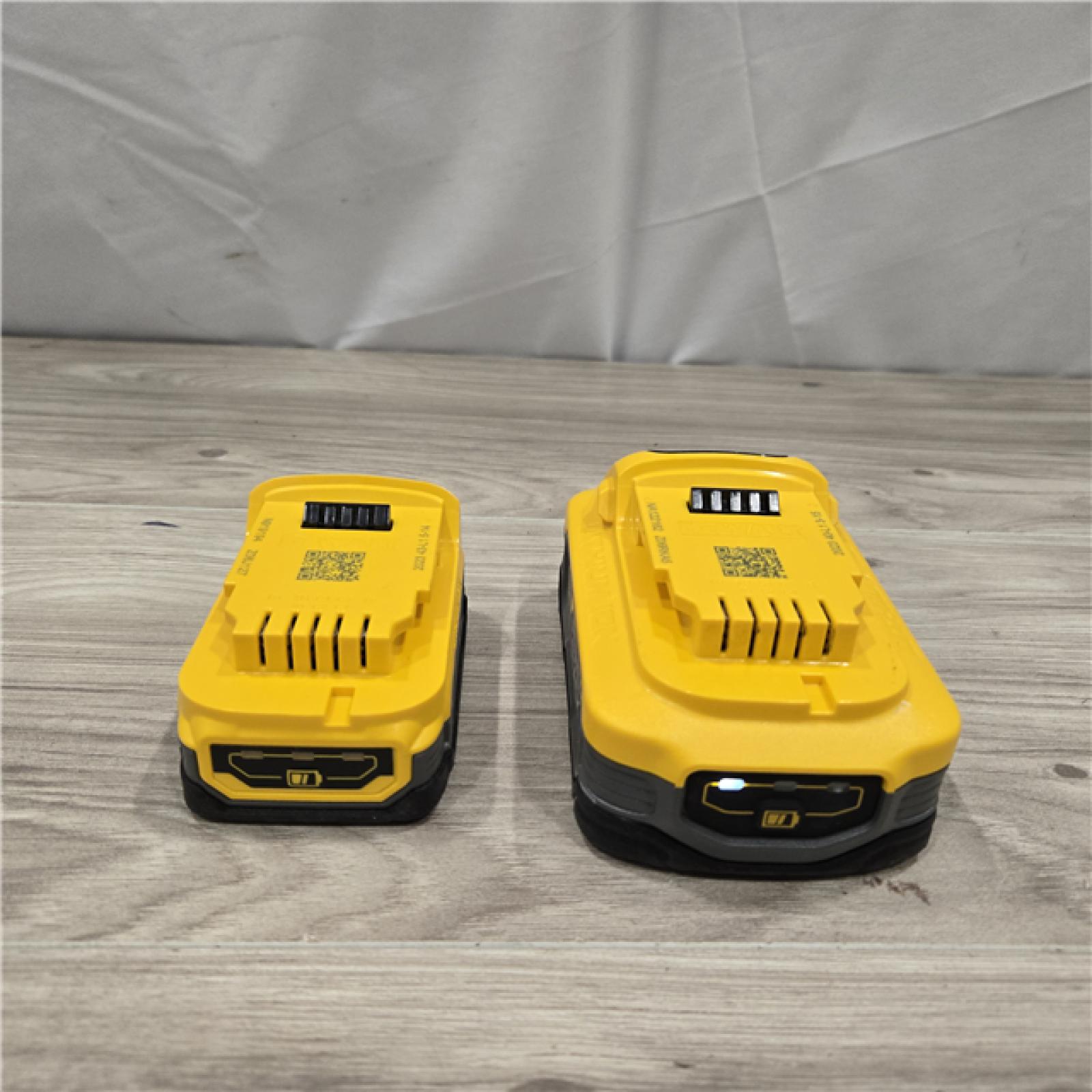 AS-IS Dewalt 20V MAX POWERSTACK Lithium-Ion Batteries and Charger Starter Kit (1.7 Ah/5 Ah) - DCBP315-2C