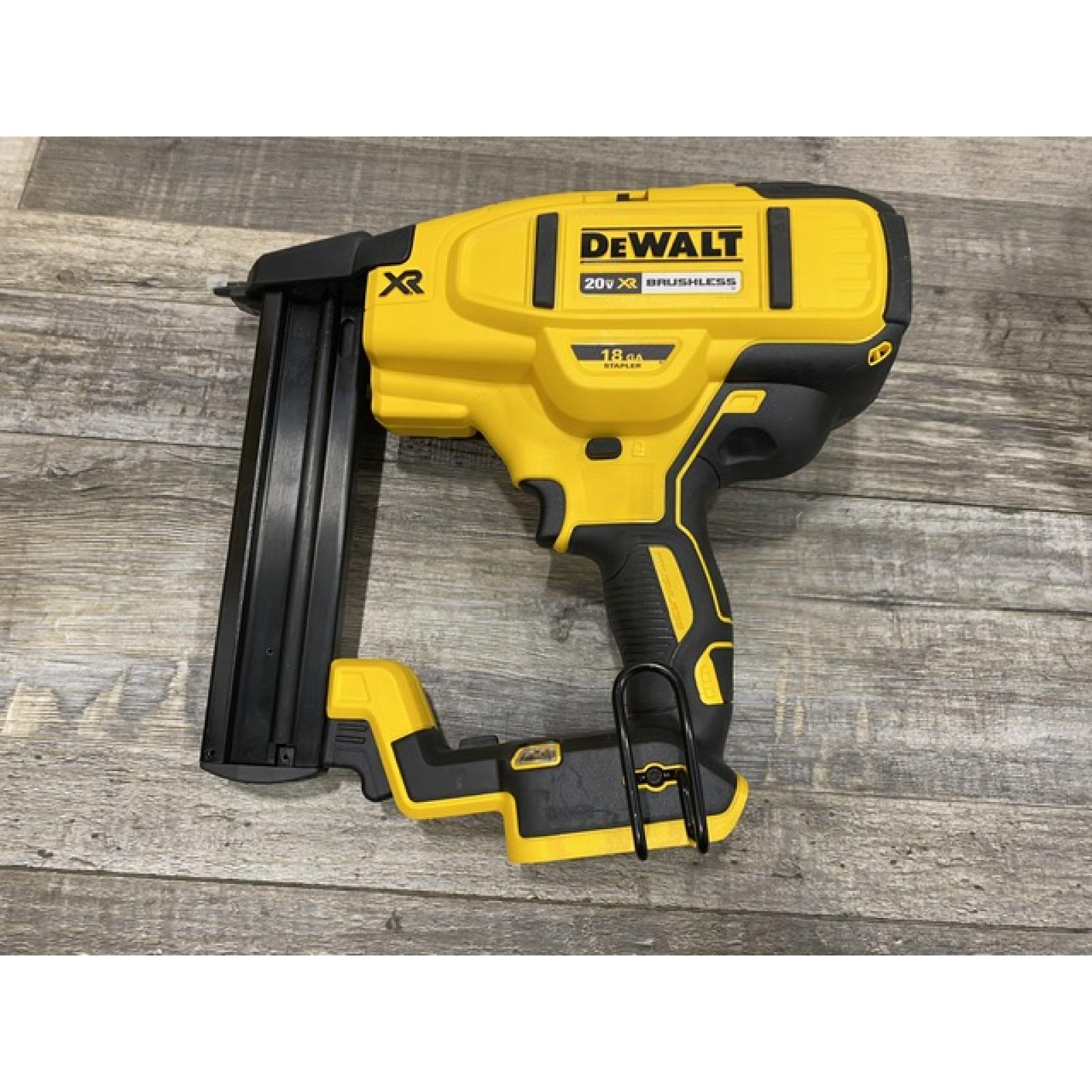 AS-IS DEWALT 20V MAX XR Lithium-Ion Cordless 18-Gauge Narrow Crown Stapler Kit