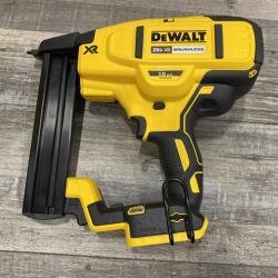 AS-IS DEWALT 20V MAX XR Lithium-Ion Cordless 18-Gauge Narrow Crown Stapler Kit