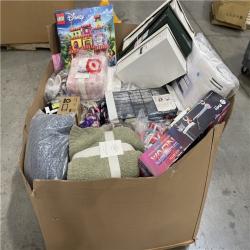DALLAS LOCATION- NEW! BULLSEYE MIXED CLOTHING PALLET (300 UNITS)