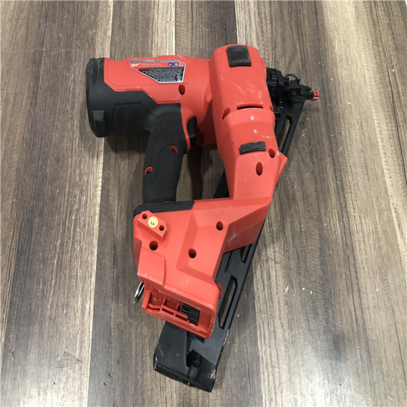 AS-IS Milwaukee FUEL 18-Volt Lithium-Ion Brushless Cordless Gen II 15-Gauge Angled Finish Nailer (Tool-Only)