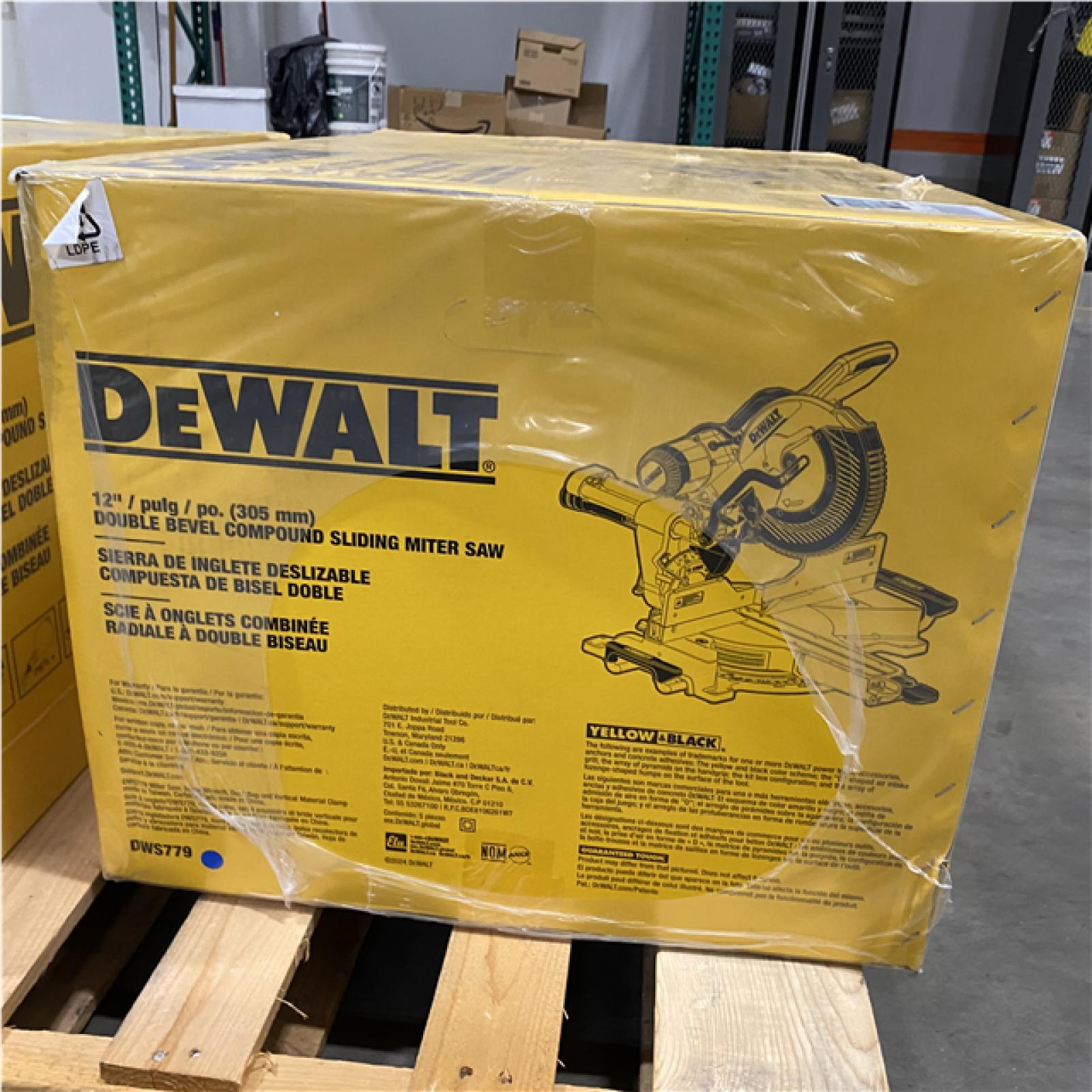 NEW- DeWalt 15 Amps 12 in. Corded Dual-Bevel Sliding Compound Miter Saw