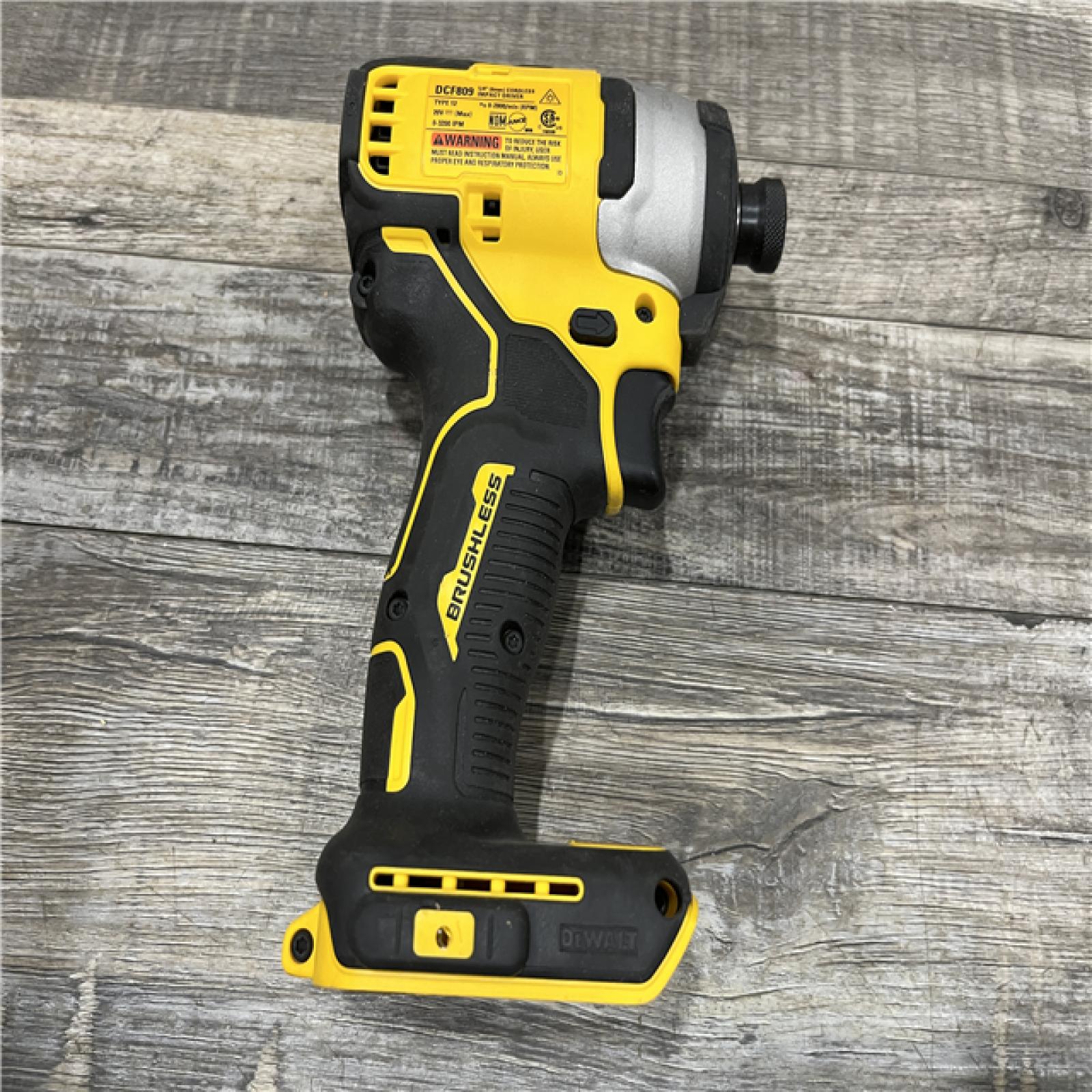 AS-IS DEWALT Atomic 20V Max Lithium-Ion Brushless Cordless Compact 1/4 in. Impact Driver Kit