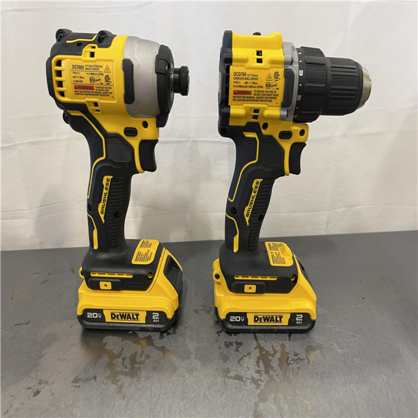 AS-IS - Dewalt ATOMIC 20-Volt MAX Lithium-Ion Cordless Combo Kit