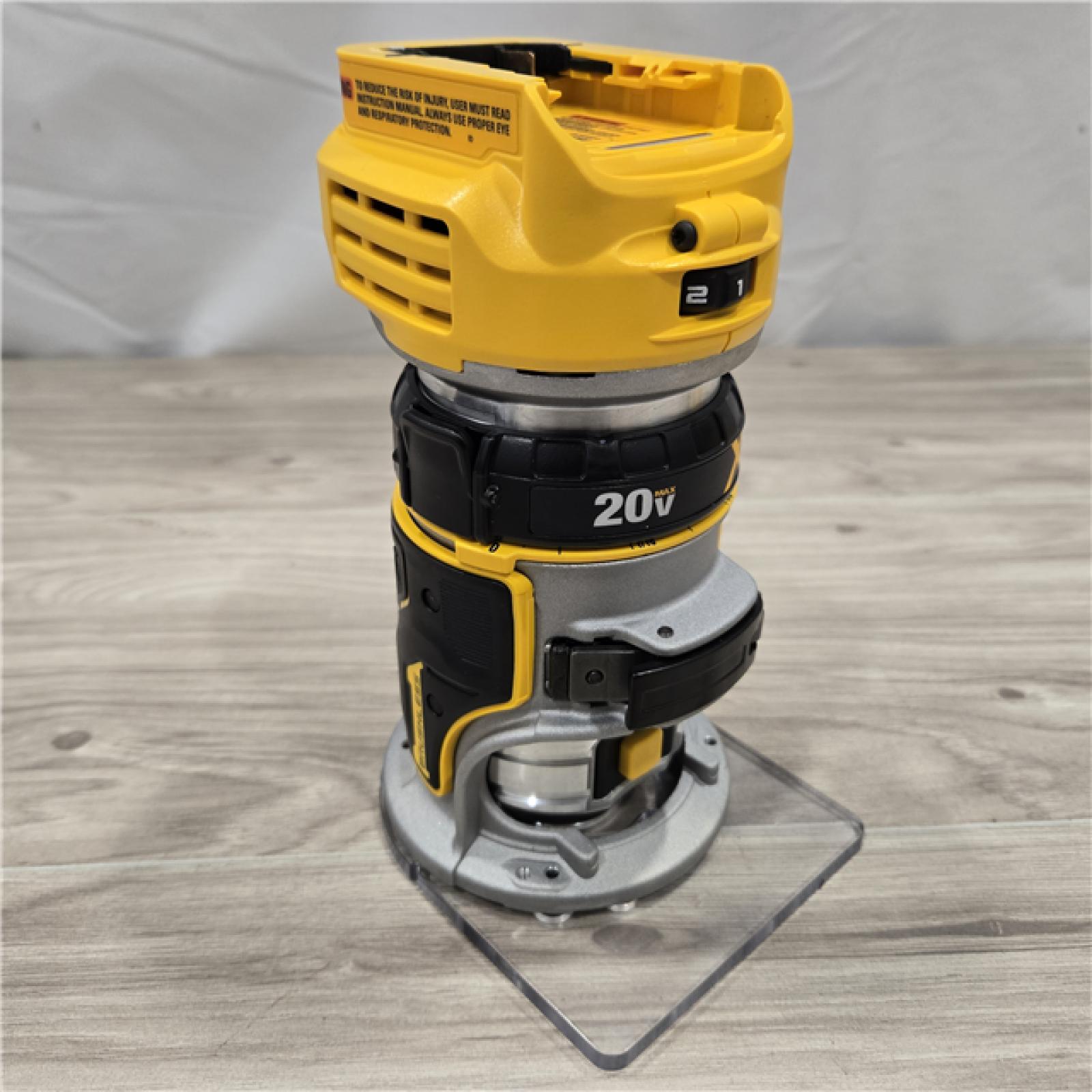 LIKE NEW! - Dewalt 20V MAX XR Brushless Cordless Compact Router (Tool Only)