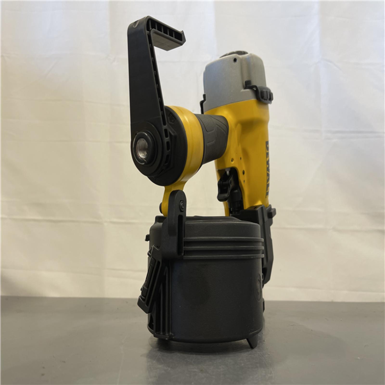 AS-IS - DEWALT 2-1/2 Inch 15 Degree Coil Siding and Fencing Nailer