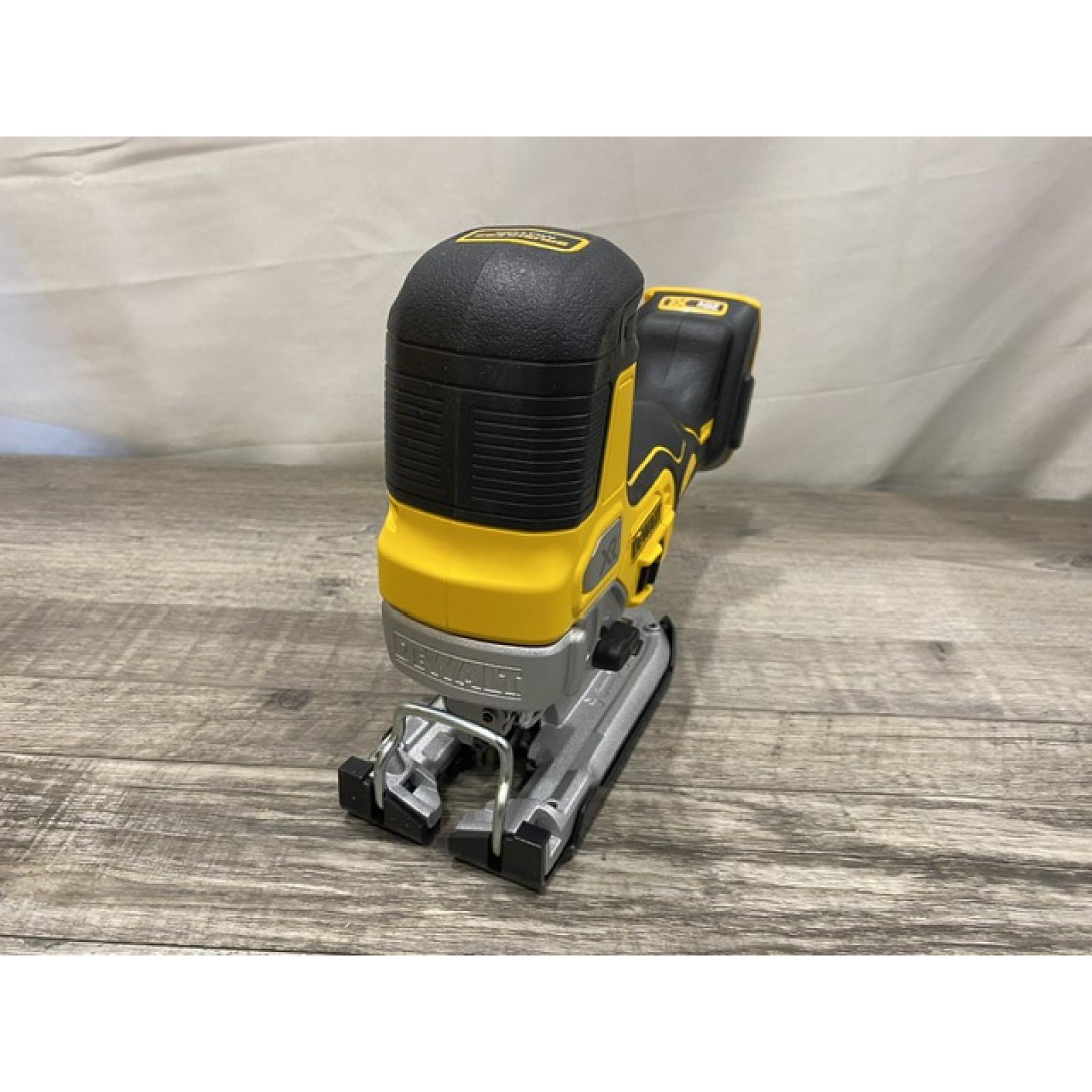 AS-IS DEWALT 20V MAX XR Cordless Barrel Grip Jigsaw (Tool Only)