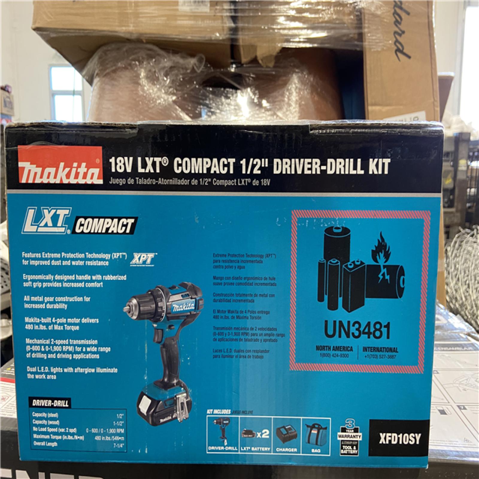 NEW! - Makita 1.5 Ah 18V LXT Lithium-Ion Compact Cordless 1/2 in. Variable Speed Driver Drill Kit with Tool Bag