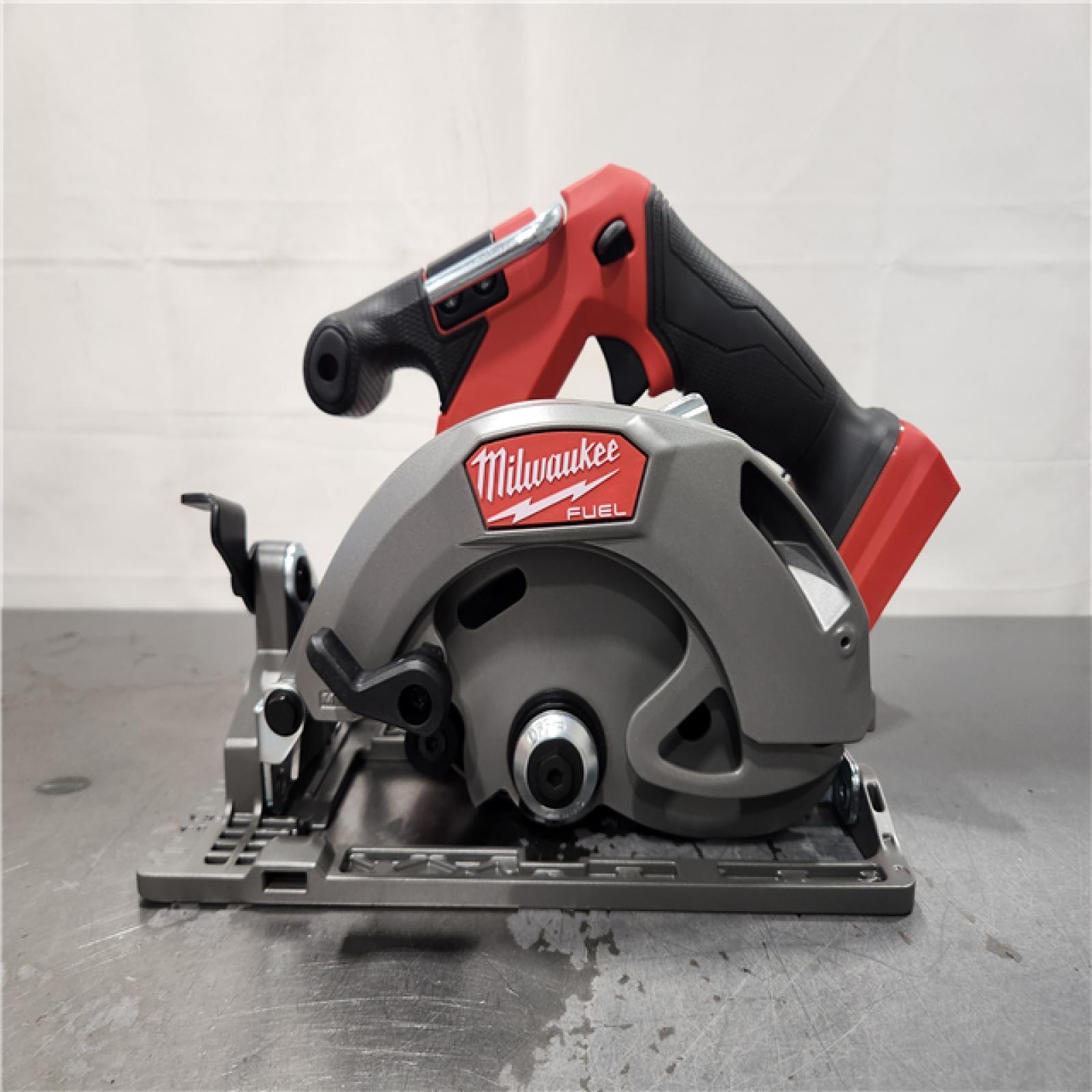 AS-IS- Milwaukee M18 FUEL 18V Lithium-Ion Brushless Cordless 6-1/2 in. Circular Saw (Tool-Only)