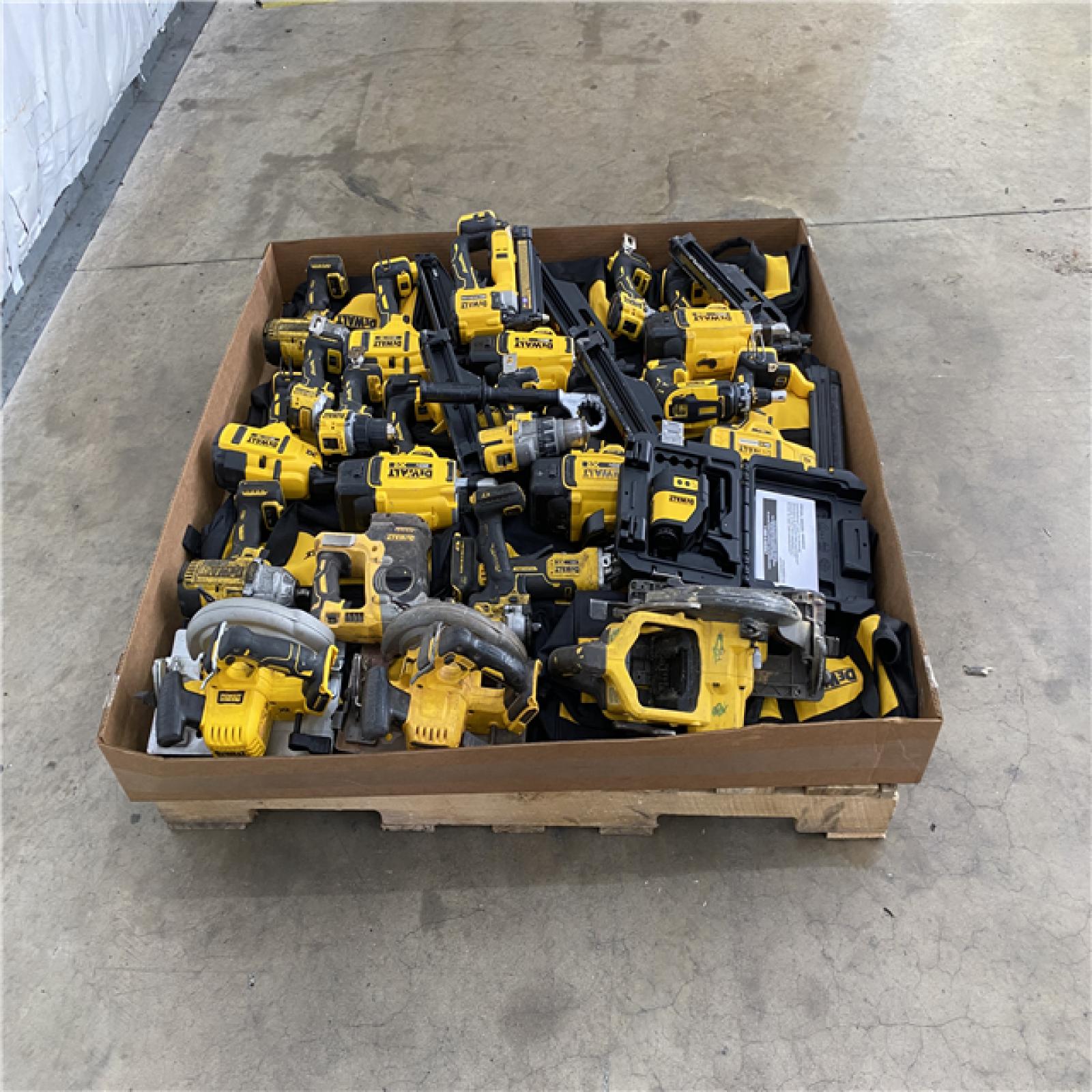 Houston Location AS IS - Tool Pallet