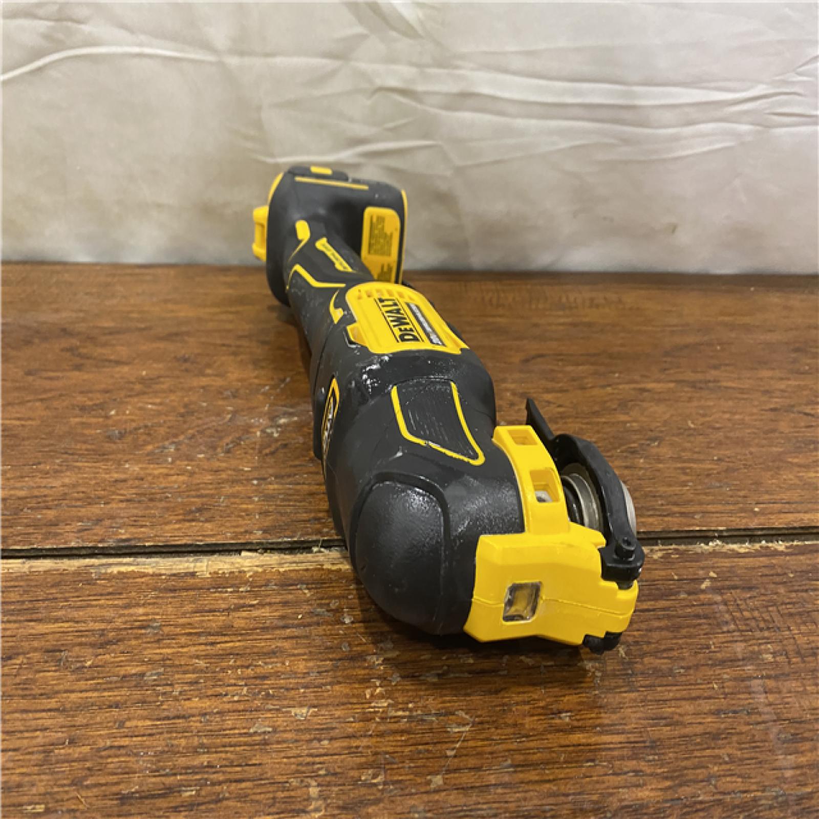 AS-IS DEWALT ATOMIC 20V MAX Cordless Brushless Oscillating Multi Tool (Tool Only)
