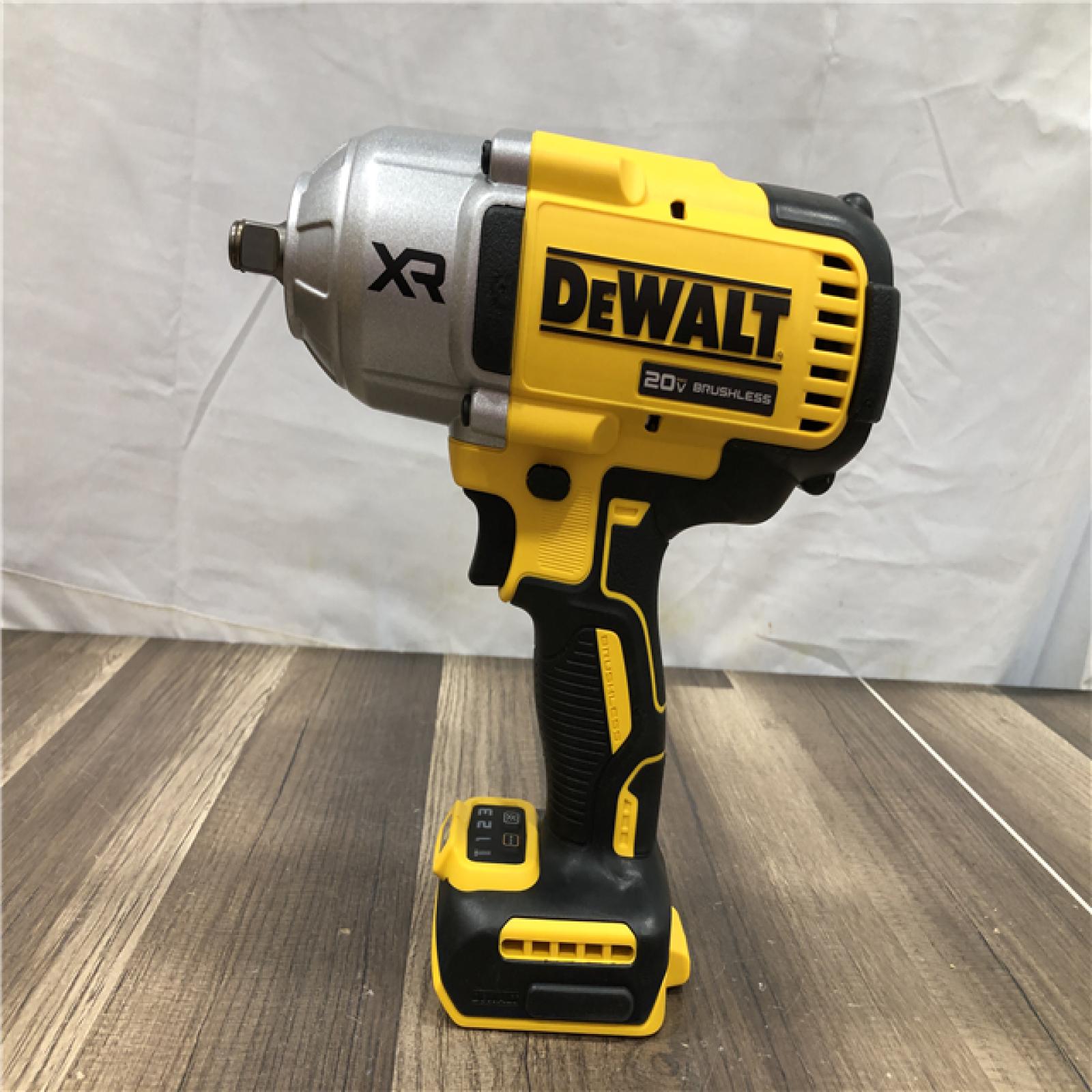 AS-IS DEWALT 20V MAX Lithium-Ion Cordless 1/2 in. Impact Wrench Kit