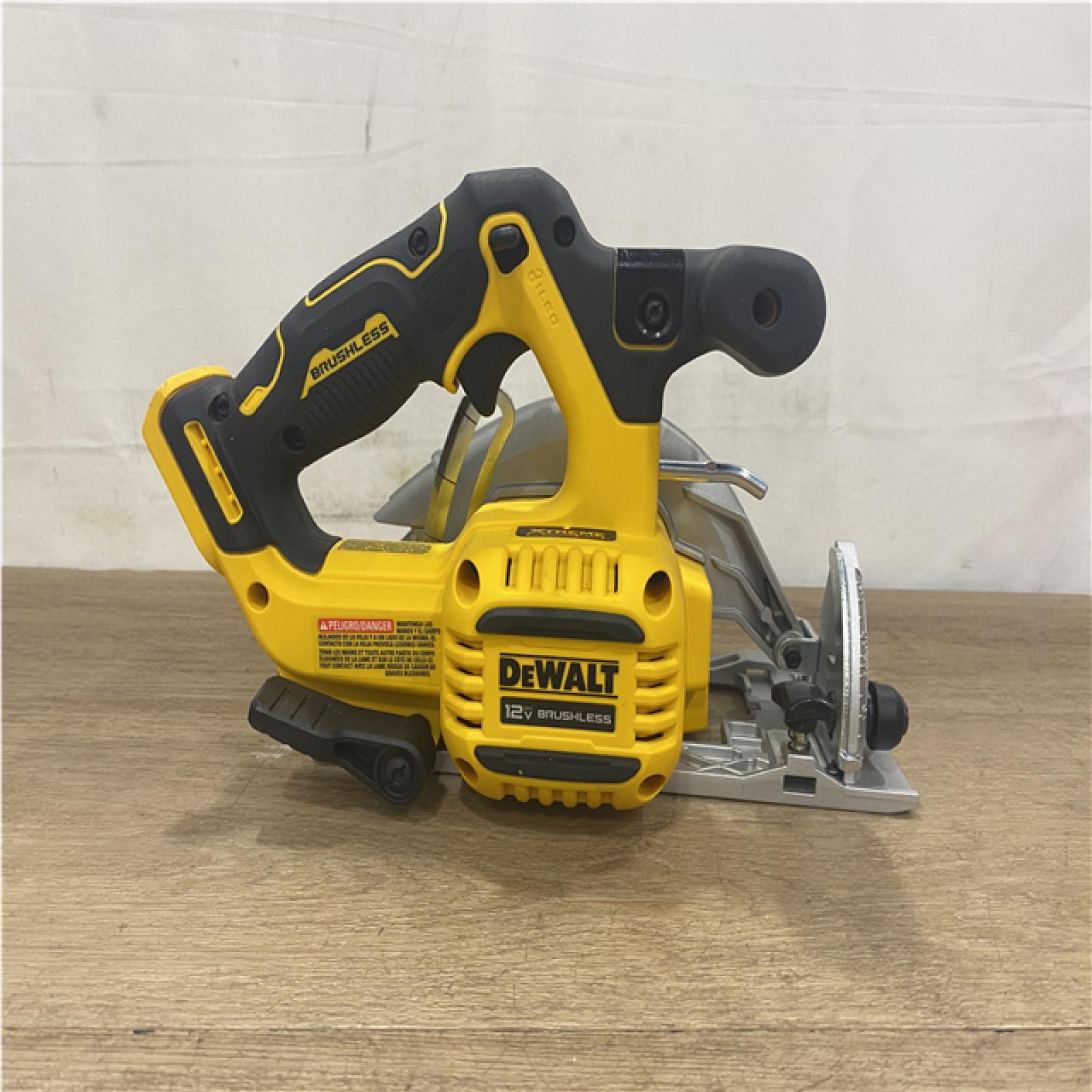 AS-IS DEWALT FLEXVOLT 60V MAX Cordless Brushless 7-1/4 in. Wormdrive Style Circular Saw (Tool Only)