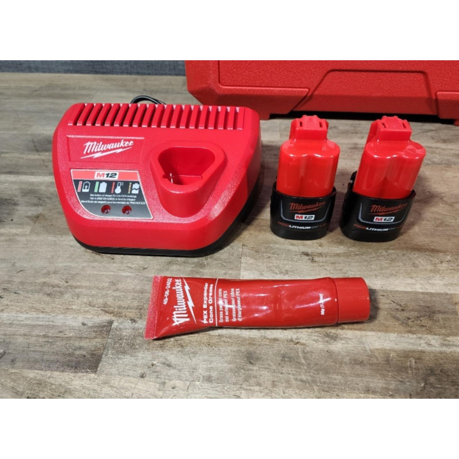 HOUSTON LOCATION - AS-IS Milwaukee M12 12V Lithium-Ion Cordless PEX Expansion Tool Kit with (2) 1.5 Ah Batteries  (3) Expansion Heads and Hard Case