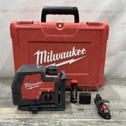 AS-IS Milwaukee 100 ft. REDLITHIUM Lithium-Ion USB Green Rechargeable Cross Line Laser Level with Charger