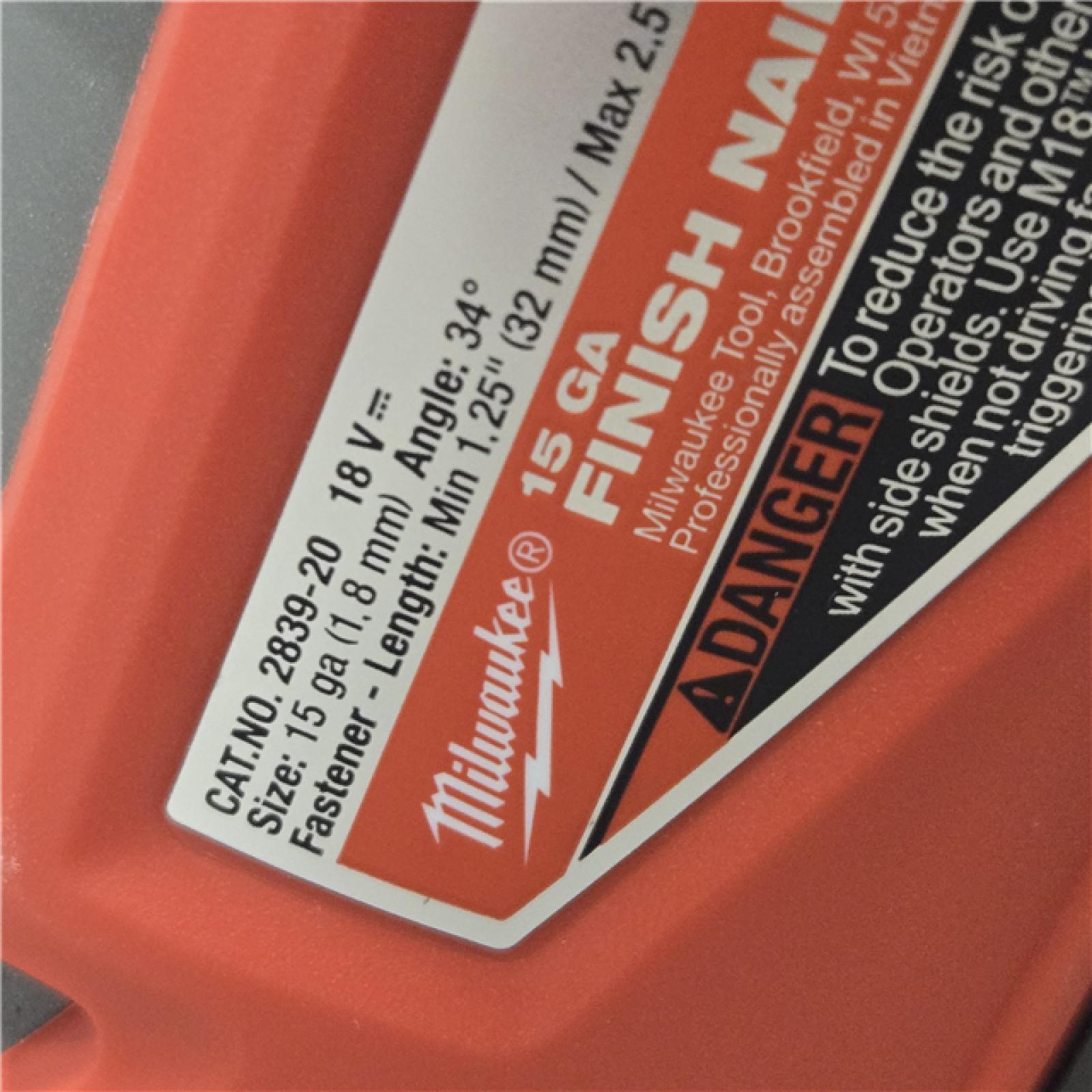 AS-IS Milwaukee 2839-20 M18 FUEL 15 Ga. 18V Angled Finish Nailer (TOOL ONLY)