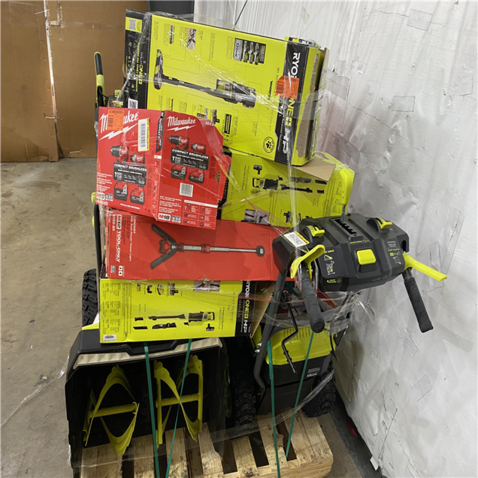 Houston Location AS IS - Tool Pallet