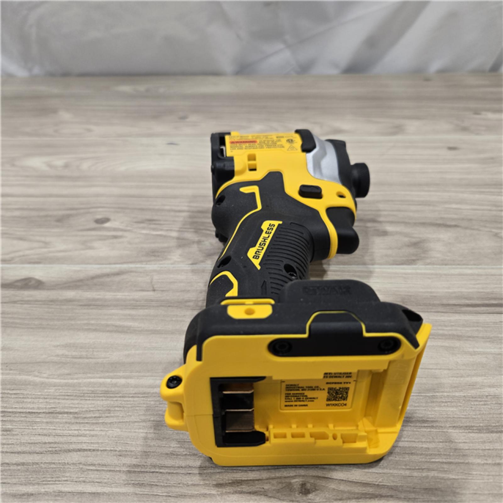 AS-IS DeWalt 20V MAX ATOMIC Cordless Impact Driver Kit