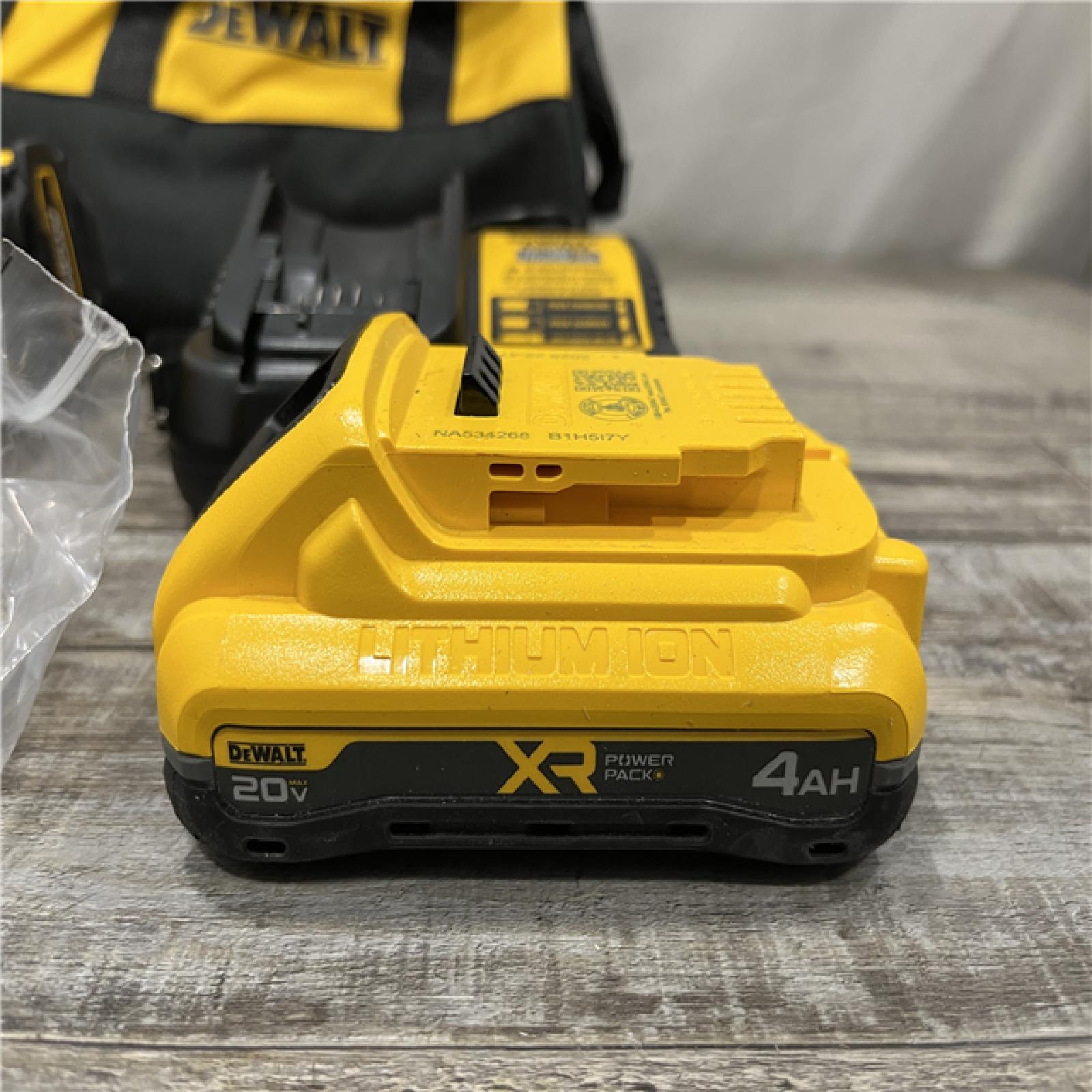 AS-IS DEWALT ATOMIC 20V Cordless 1/2 in. Compact Hammer Drill Kit
