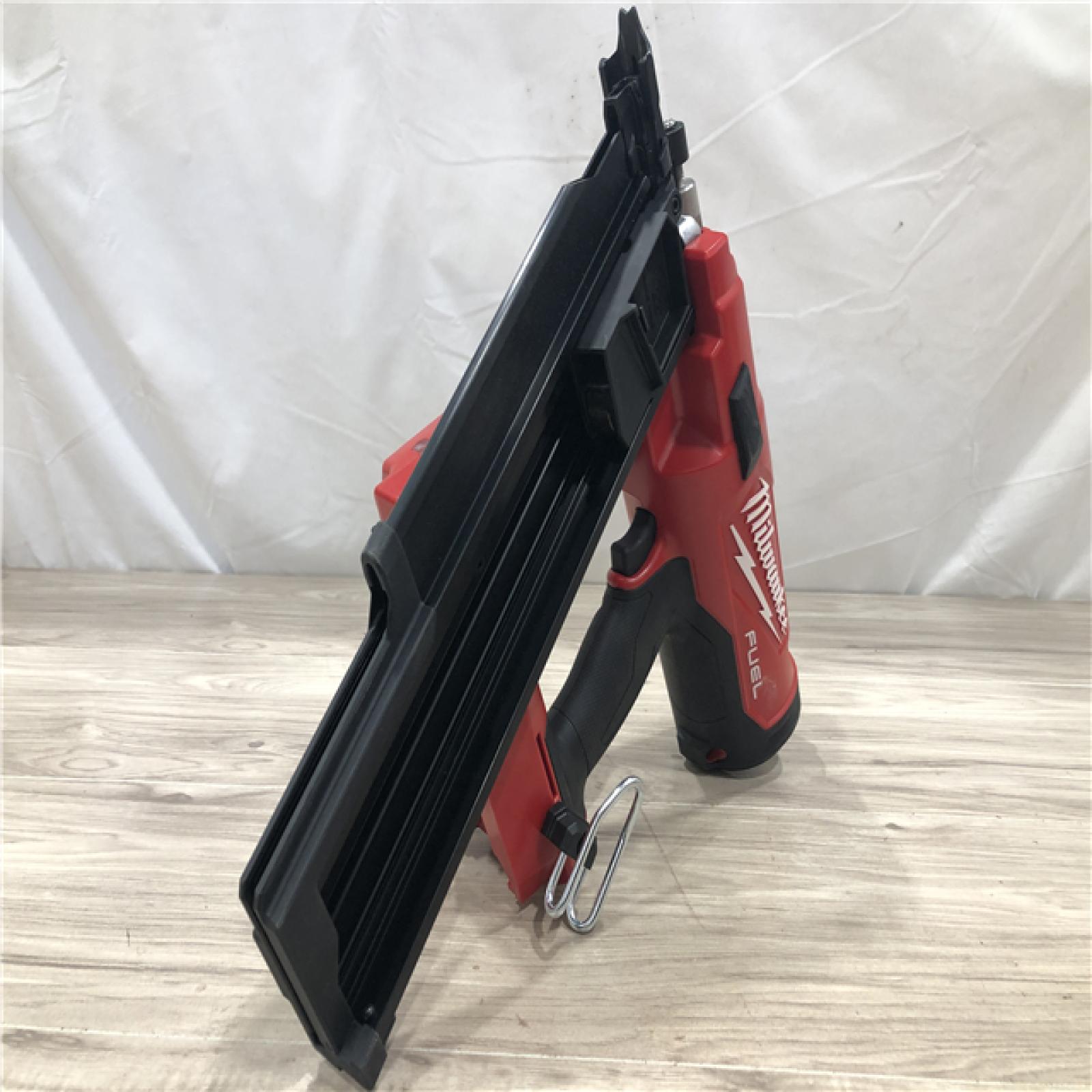 AS-IS Milwaukee 2744-20 M18 FUEL 3-1/2 in. 18V 21-Degree Lithium-Ion Cordless Framing Nailer (Tool-Only)