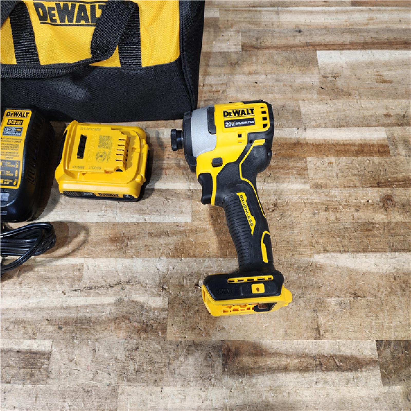HOUSTON LOCATION - AS - IS DEWALT Atomic 20V Max Lithium-Ion Brushless Cordless Compact 1/4 in. Impact Driver Kit