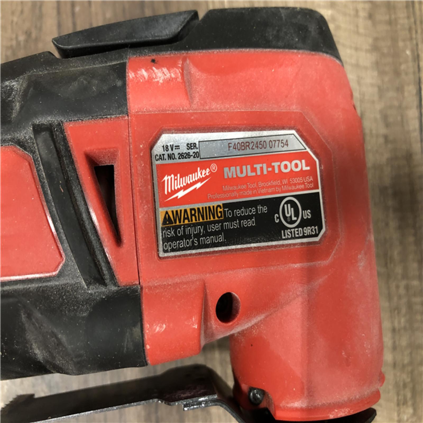 AS-IS Milwaukee 18V Lithium-Ion Cordless Oscillating Multi-Tool (Tool-Only)