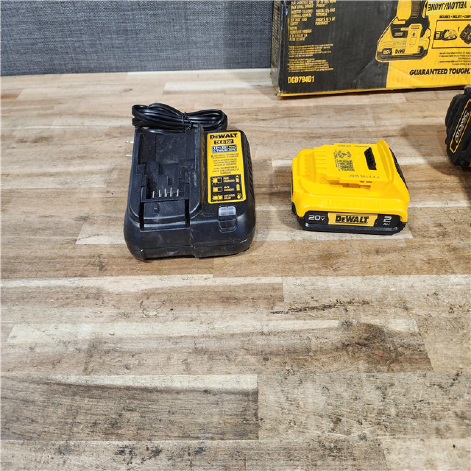 HOUSTON LOCATION - AS - IS DEWALT Atomic 20V Lithium-Ion Cordless Compact 1/2 in. Drill/Driver Kit