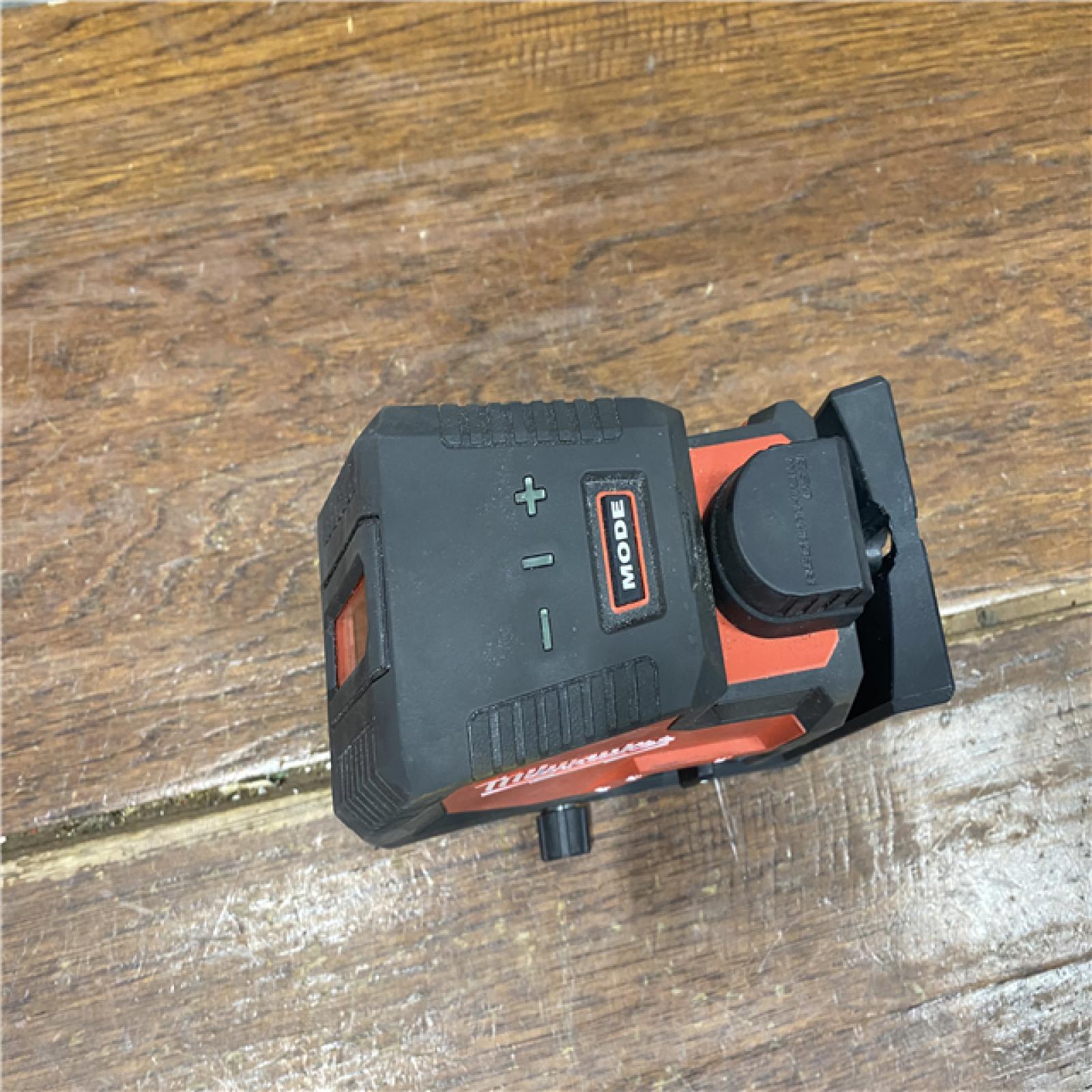AS-IS 100 Ft. REDLITHIUM Lithium-Ion USB Green Rechargeable Cross Line Laser Level with Charger