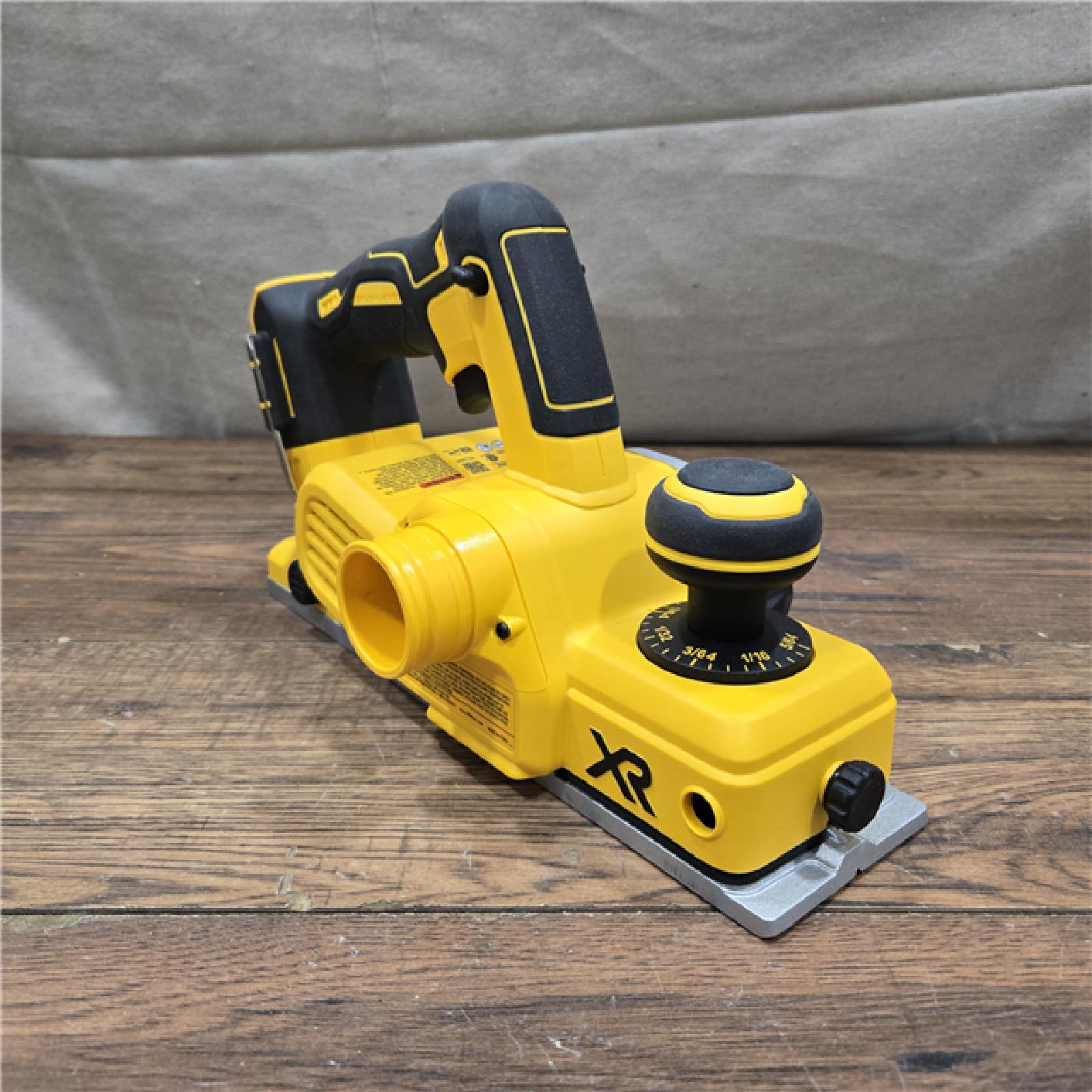 AS-IS DEWALT 20-Volt MAX XR Lithium-Ion Cordless Brushless 3-1/4 in. Planer (Tool-Only)