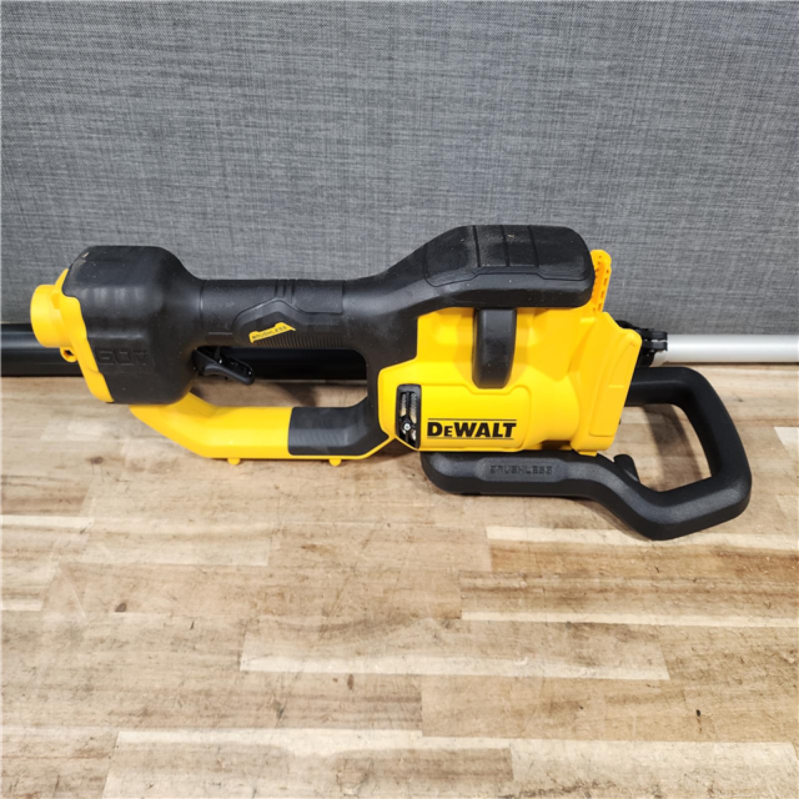 HOUSTON LOCATION - AS - IS FLEXVOLT 60V MAX 10 in. Cordless Telescoping Pole Saw (Tool Only)