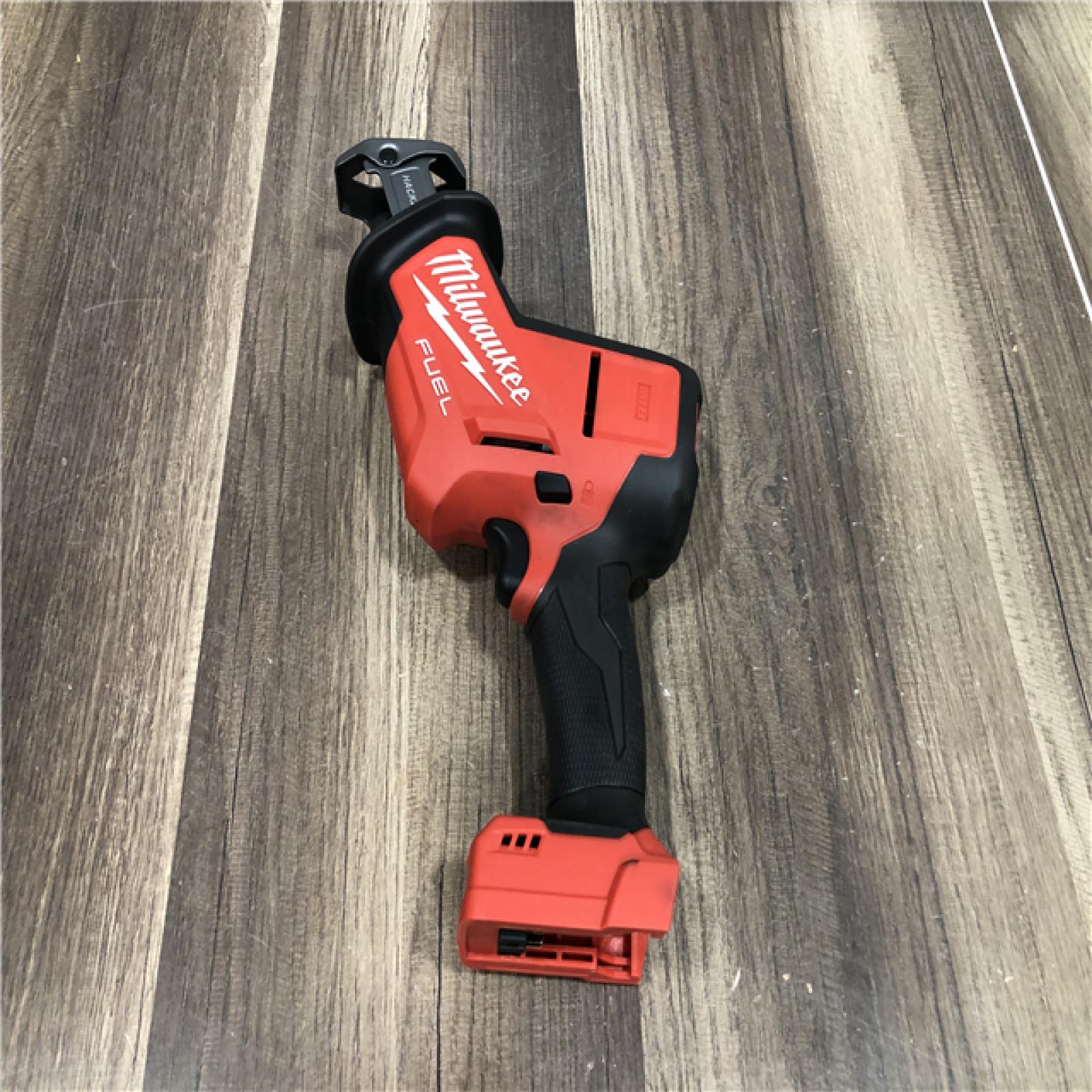 AS-IS Milwaukee M18 FUEL 18V Lithium-Ion Cordless Brushless Oscillating Multi-Tool (Tool-Only)