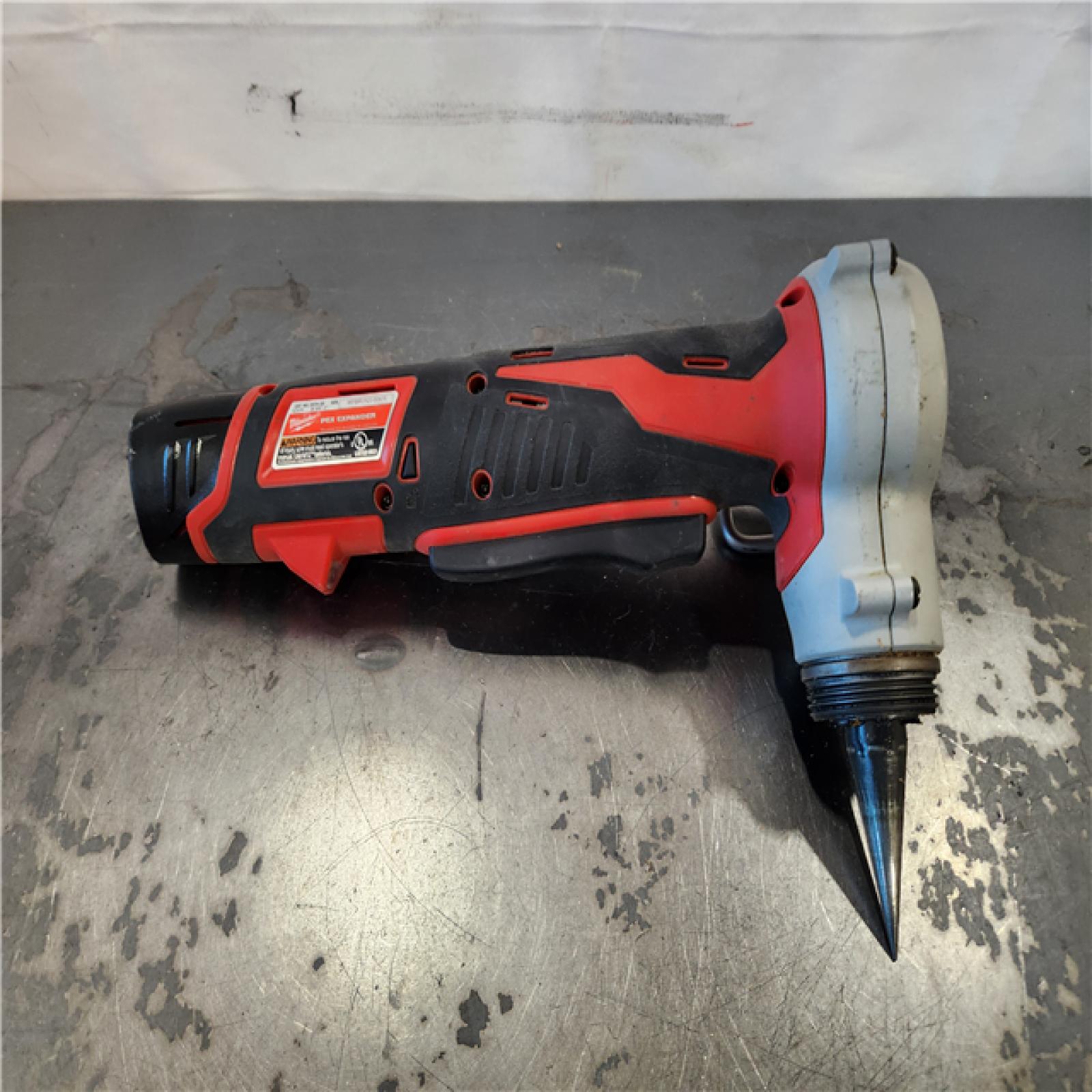 AS-IS- M12 12-Volt Lithium-Ion Cordless PEX Expansion Tool Kit with (2) 1.5 Ah Batteries  (3) Expansion Heads and Hard Case
