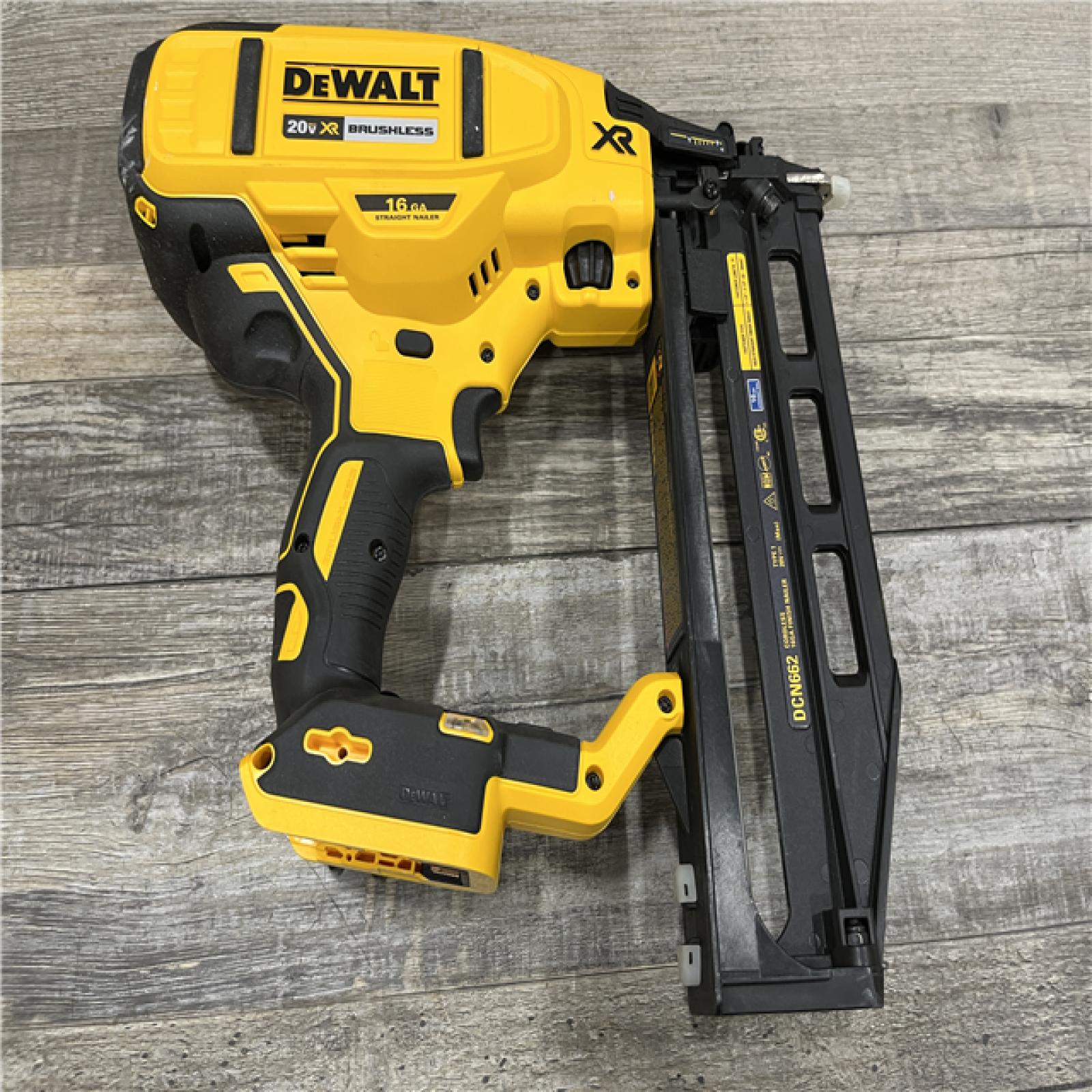 AS-IS DEWALT 20V MAX XR 16-Gauge Lithium-Ion Cordless Finish Nailer (Tool Only)