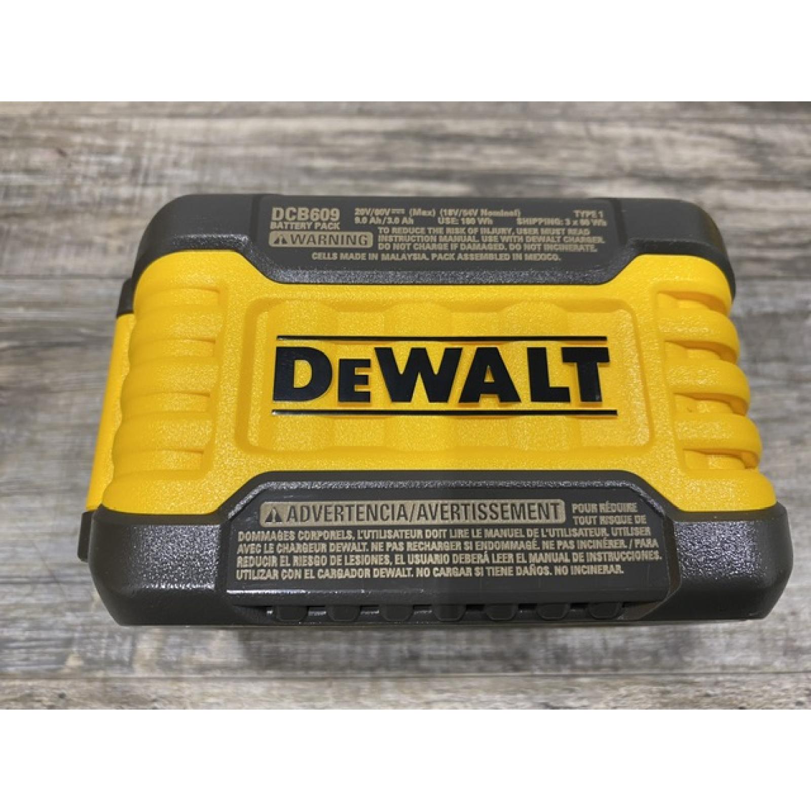 AS-IS DEWALT 20V/60V MAX FLEXVOLT Lithium-Ion 9.0Ah Battery and Charger Starter Kit
