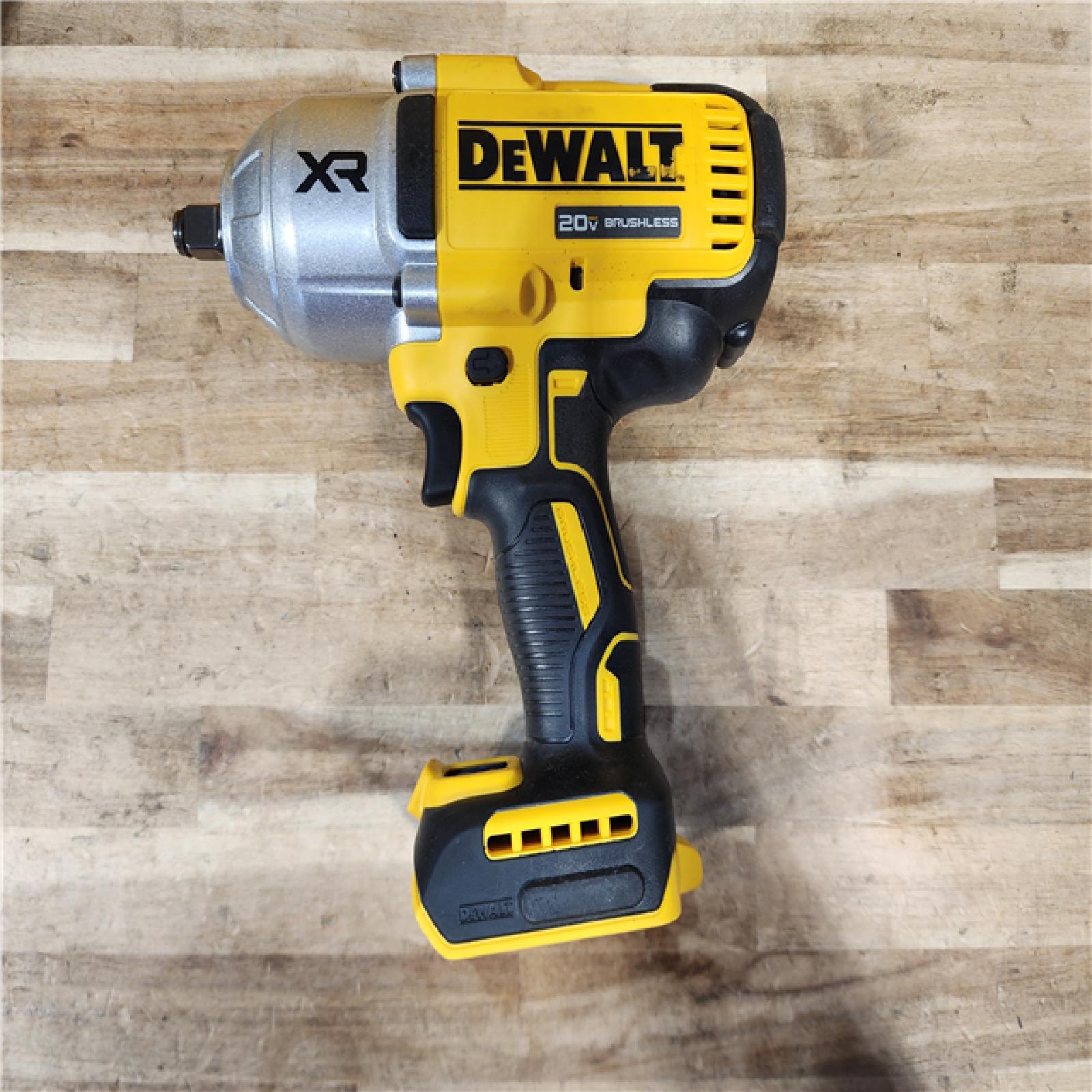 HOUSTON LOCATION - AS-IS DEWALT 20V MAX Lithium-Ion Cordless 1/2 in. Impact Wrench Kit