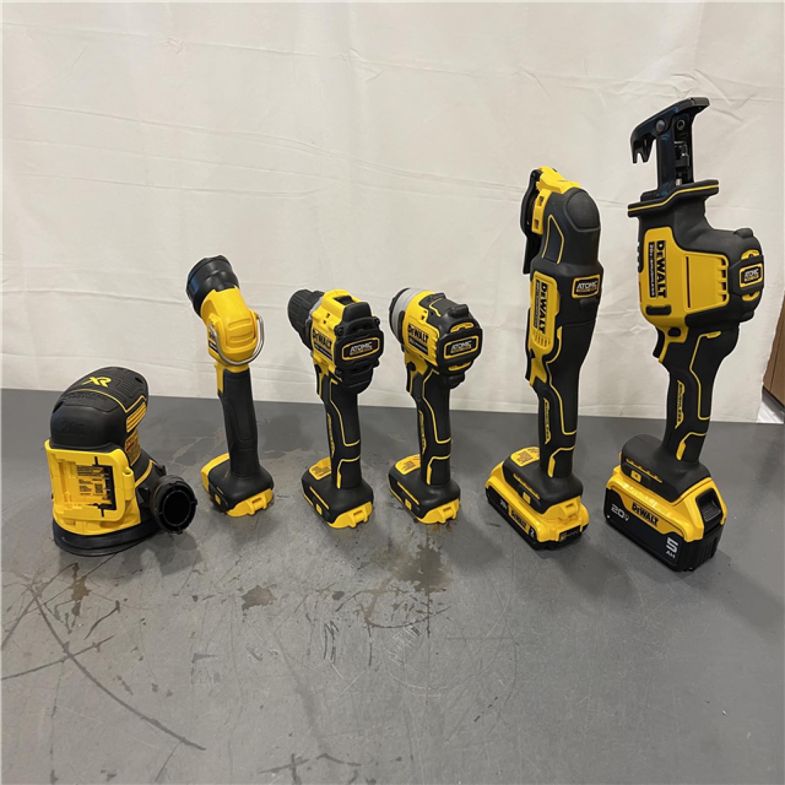 AS-IS - DEWALT 20-Volt MAX Lithium-Ion Cordless 7-Tool Combo Kit
