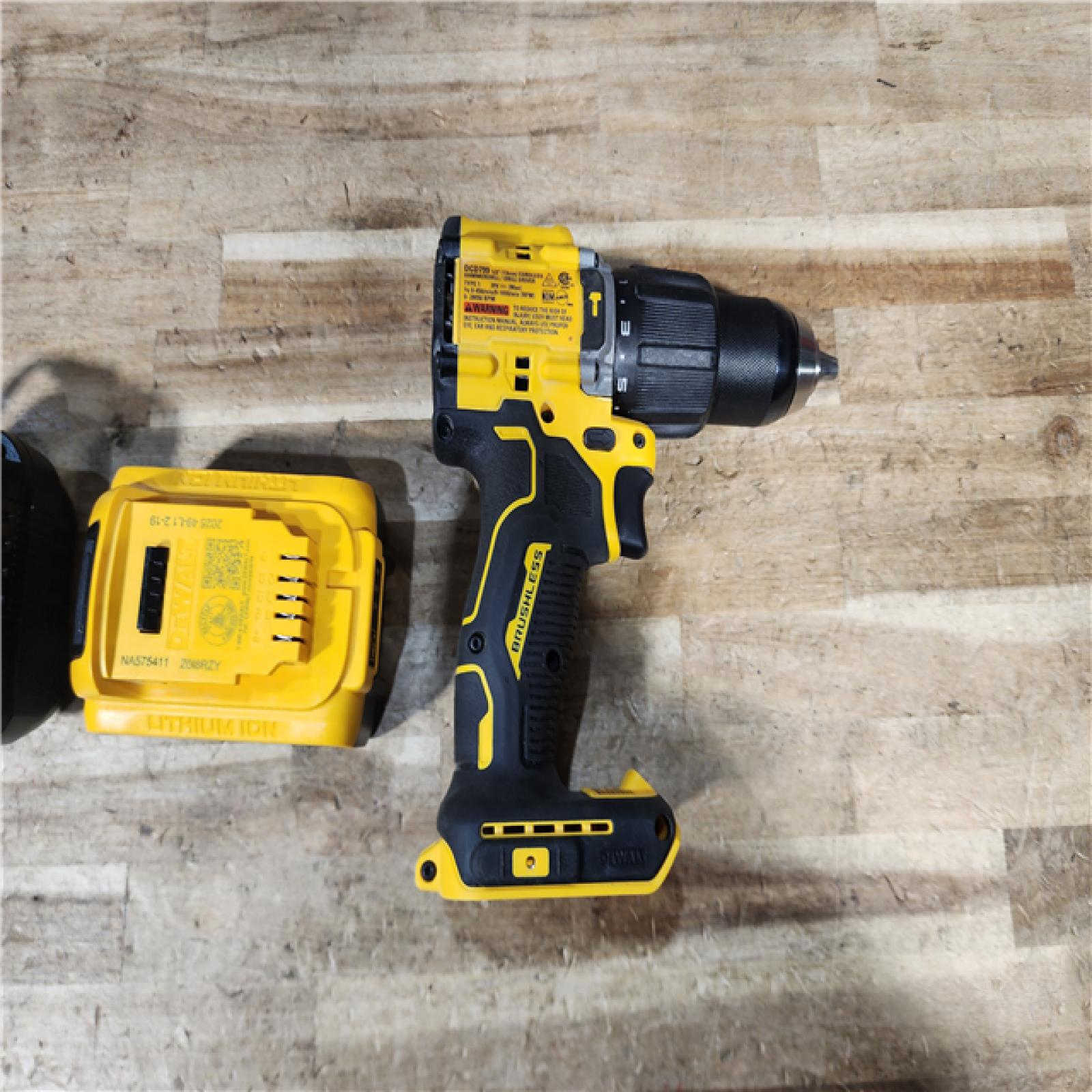 HOUSTON LOCATION - AS - IS DEWALT ATOMIC 20V Lithium-Ion Cordless 1/2 in. Hammer Drill Kit