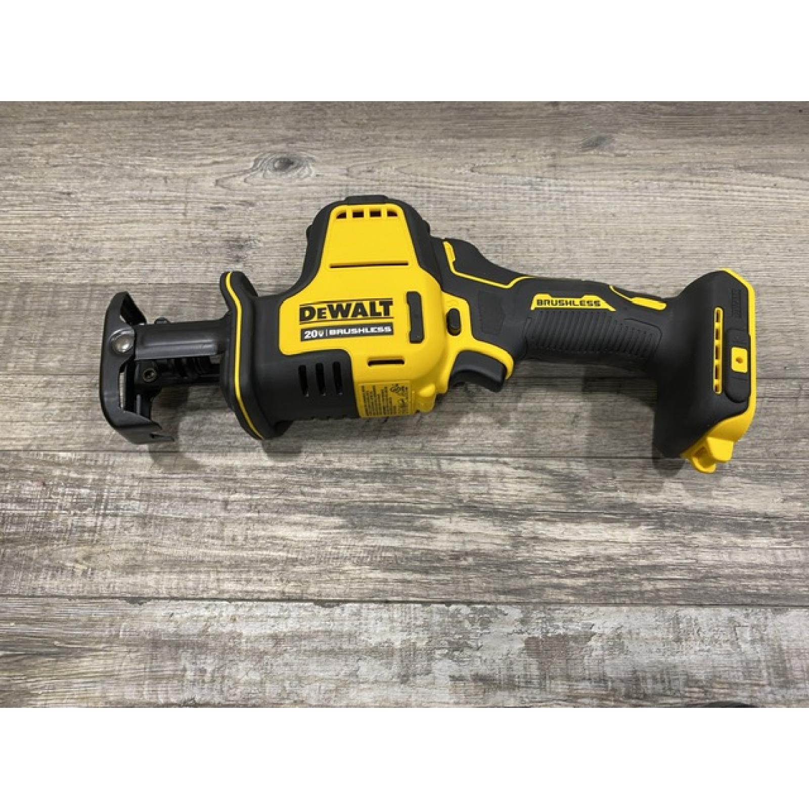 AS-IS DEWALT Atomic 20-Volt Maximum Cordless Brushless Compact Reciprocating Saw Kit