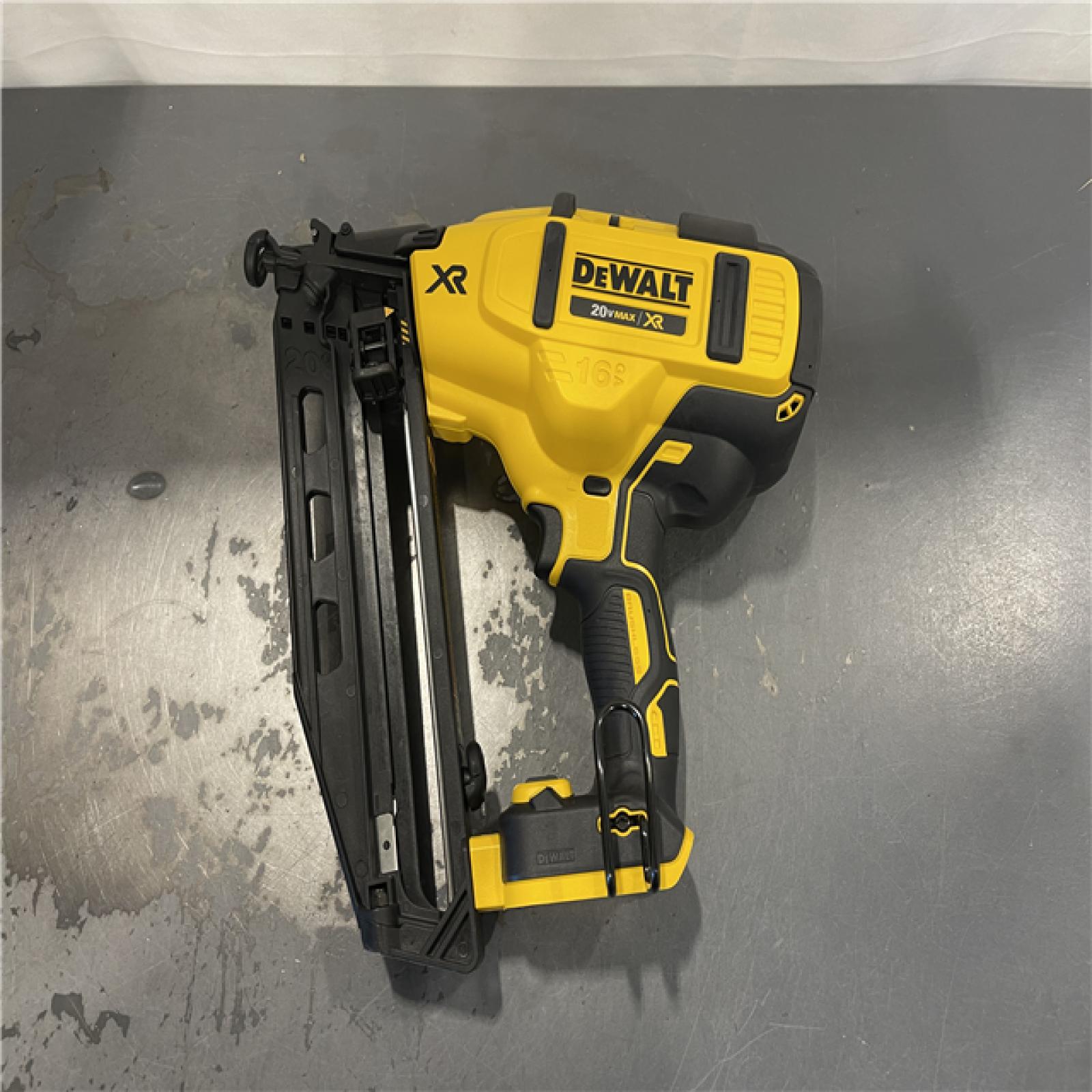 AS-IS- DEWALT 20V MAX XR Lithium-Ion Electric Cordless 16-Gauge Angled Finishing Nailer (Tool Only)