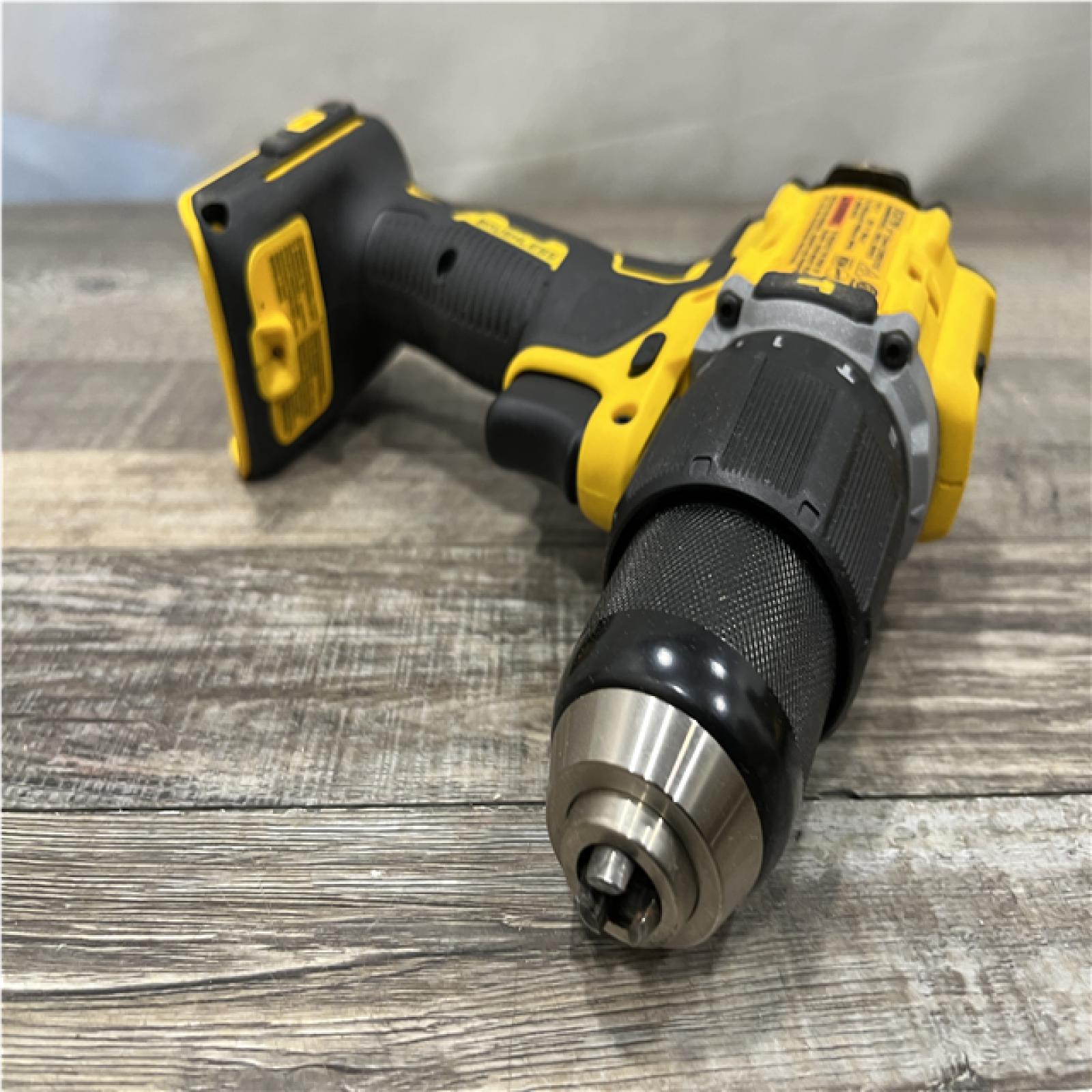 AS-IS DEWALT ATOMIC 20V Lithium-Ion Cordless 1/2 in. Hammer Drill Kit