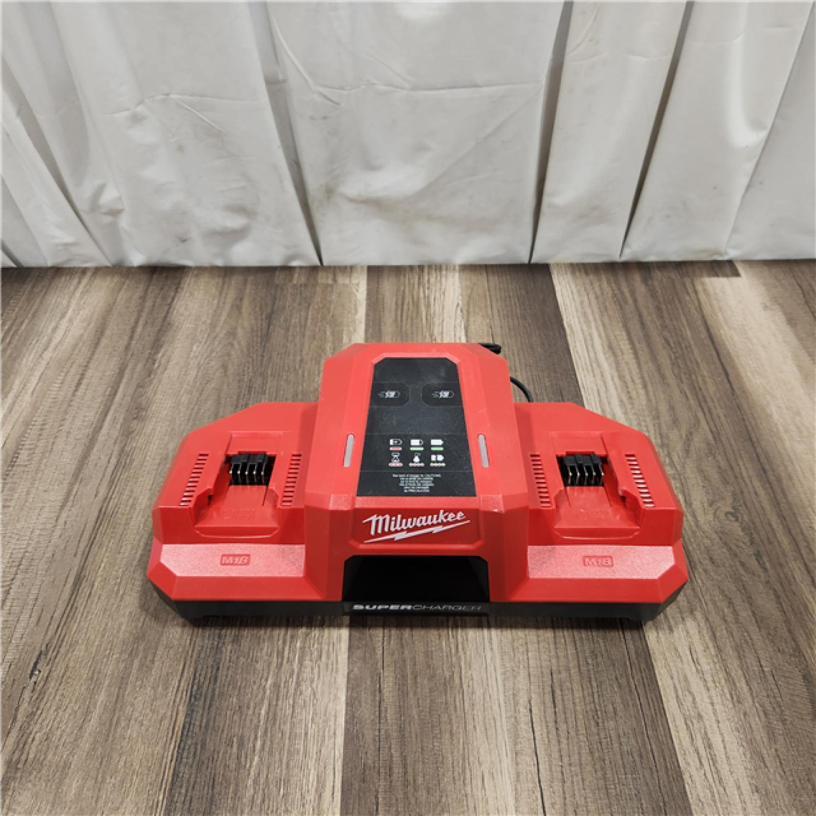 AS IS Milwaukee 48-59-1815 M18 18V Dual Bay Simultaneous Super Charger