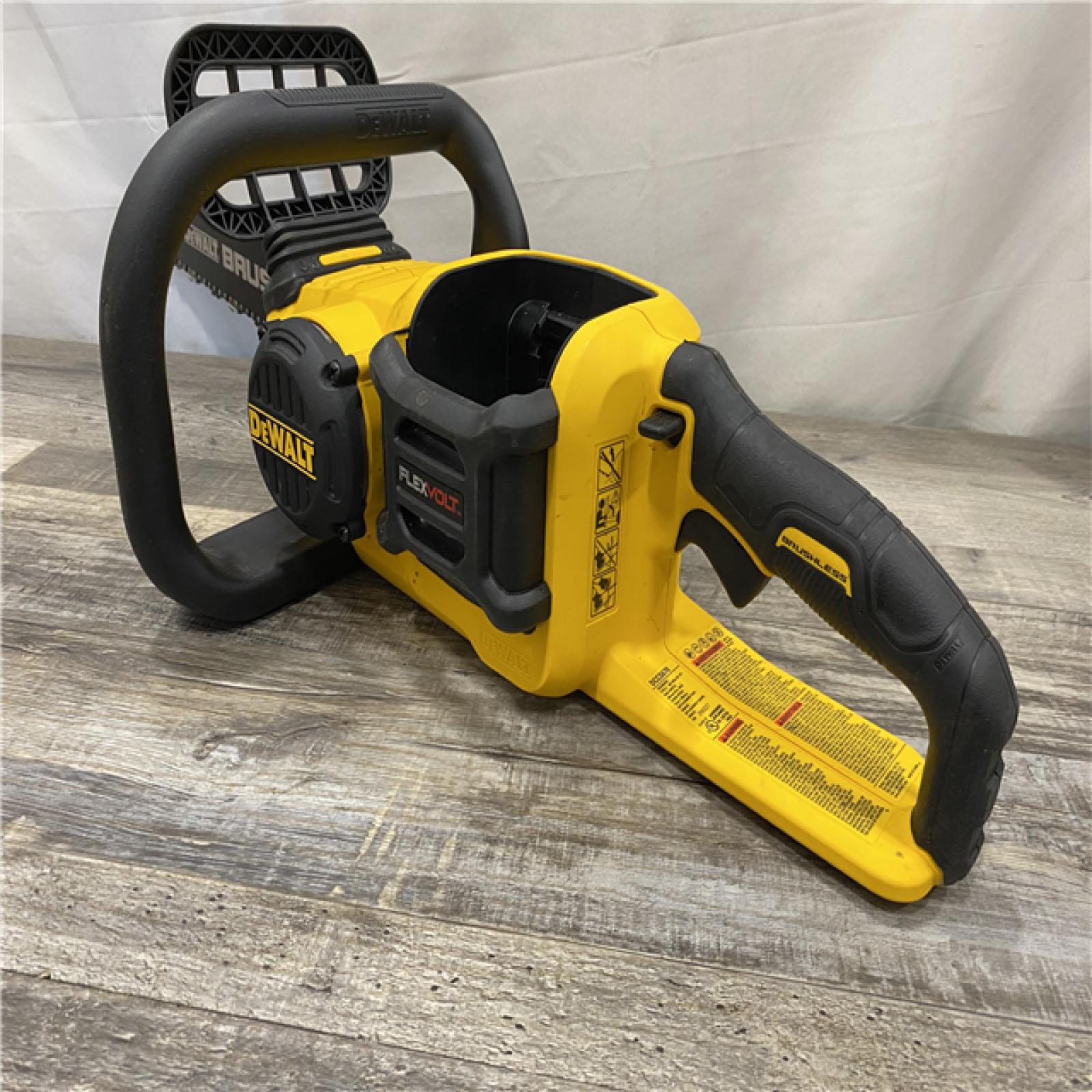AS-IS DEWALT FLEXVOLT 60V MAX 16in. Brushless Cordless Battery Powered Chainsaw Kit
