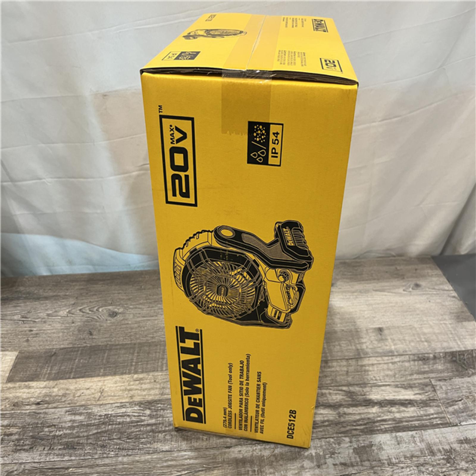 NEW - DEWALT 20V MAX Jobsite Fan (Tool Only)