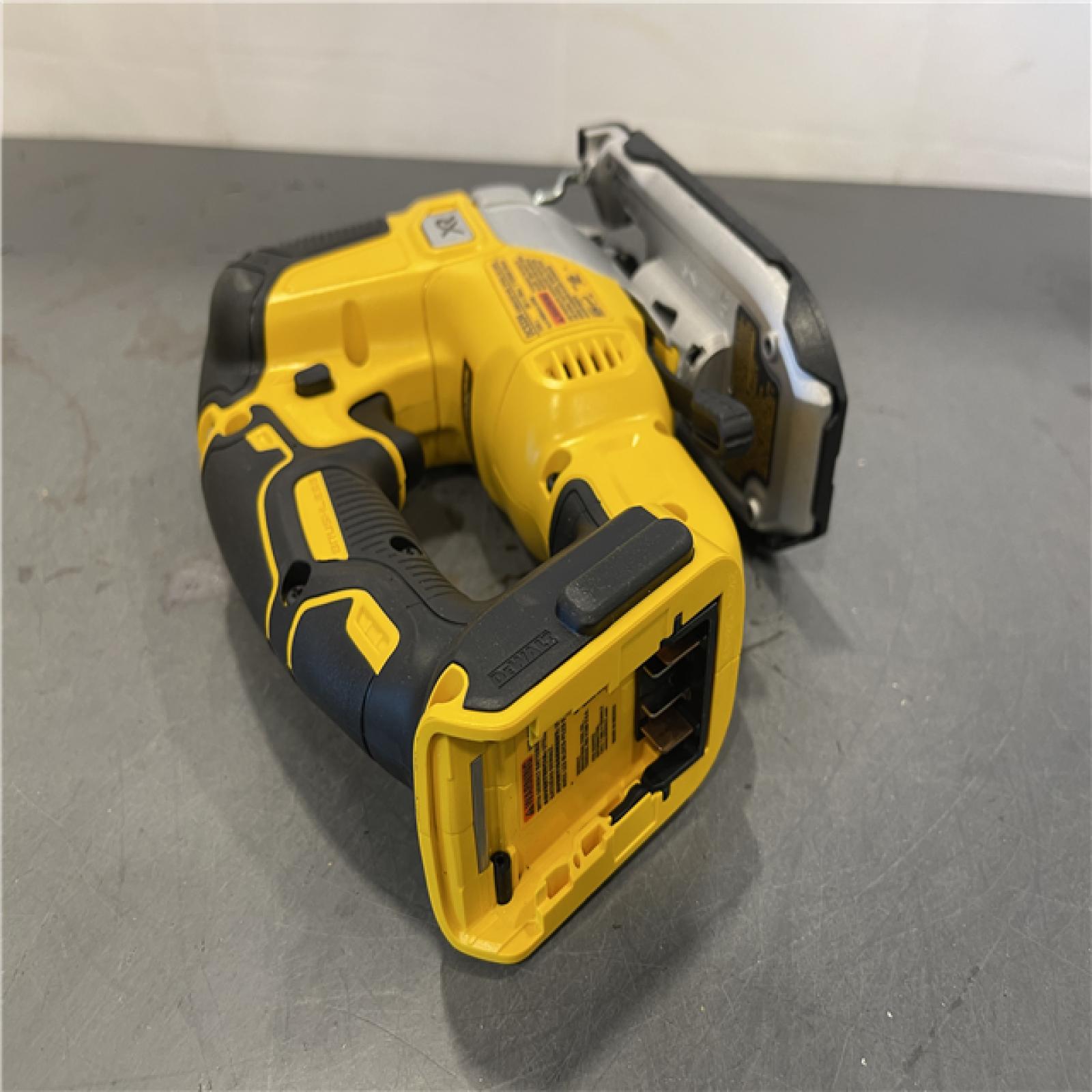 AS-IS - DeWalt 20V MAX XR Cordless Brushless Jigsaw