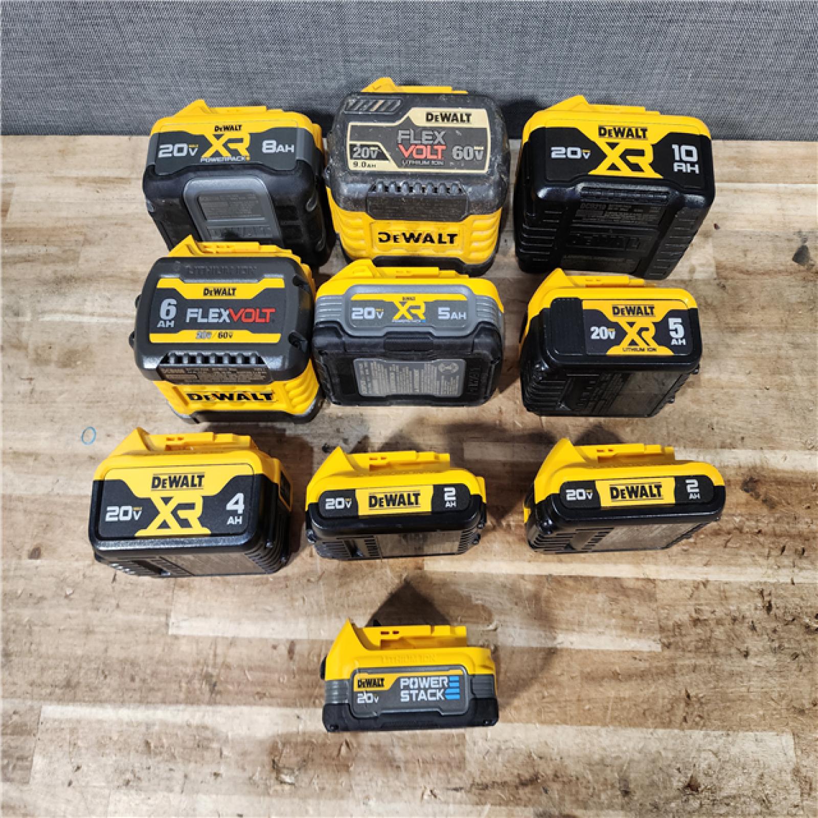HOUSTON LOCATION - AS - IS DEWALT BATTERY PACK QTY - 10