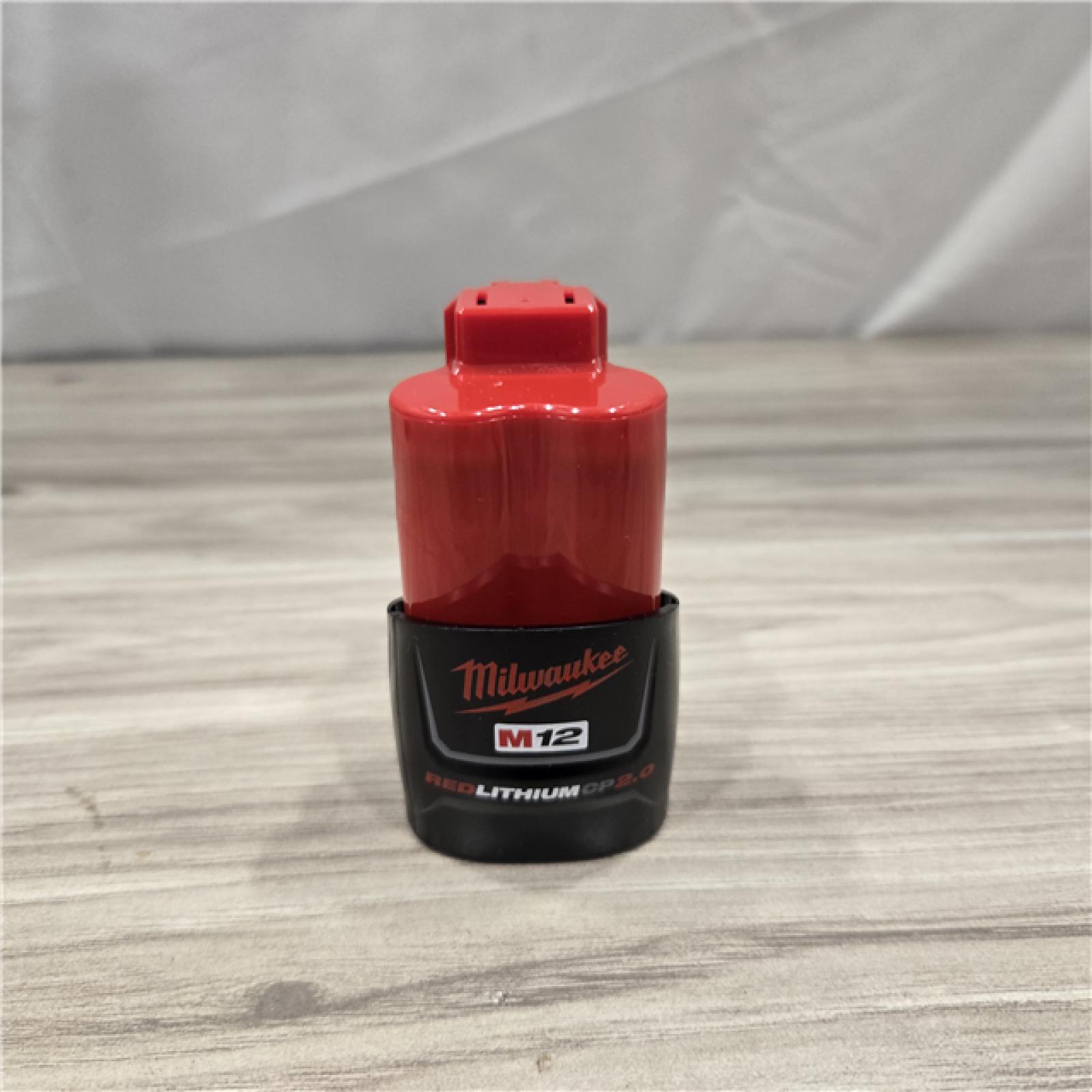 AS-IS Milwaukee Black Large M12 Heated Axis Vest Kit