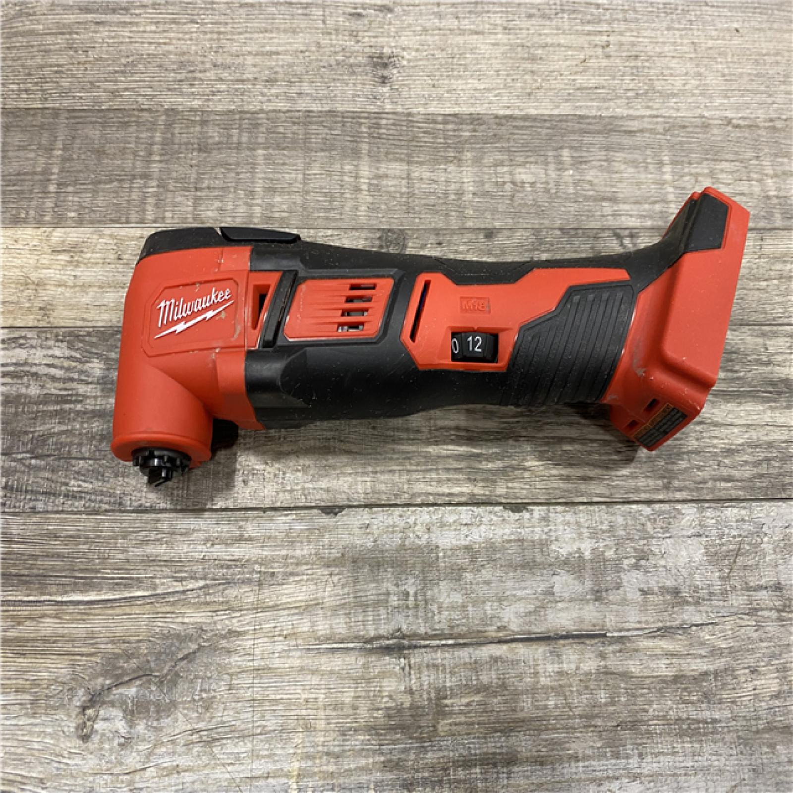AS-IS Milwaukee 18V Lithium-Ion Cordless Oscillating Multi-Tool (Tool-Only)