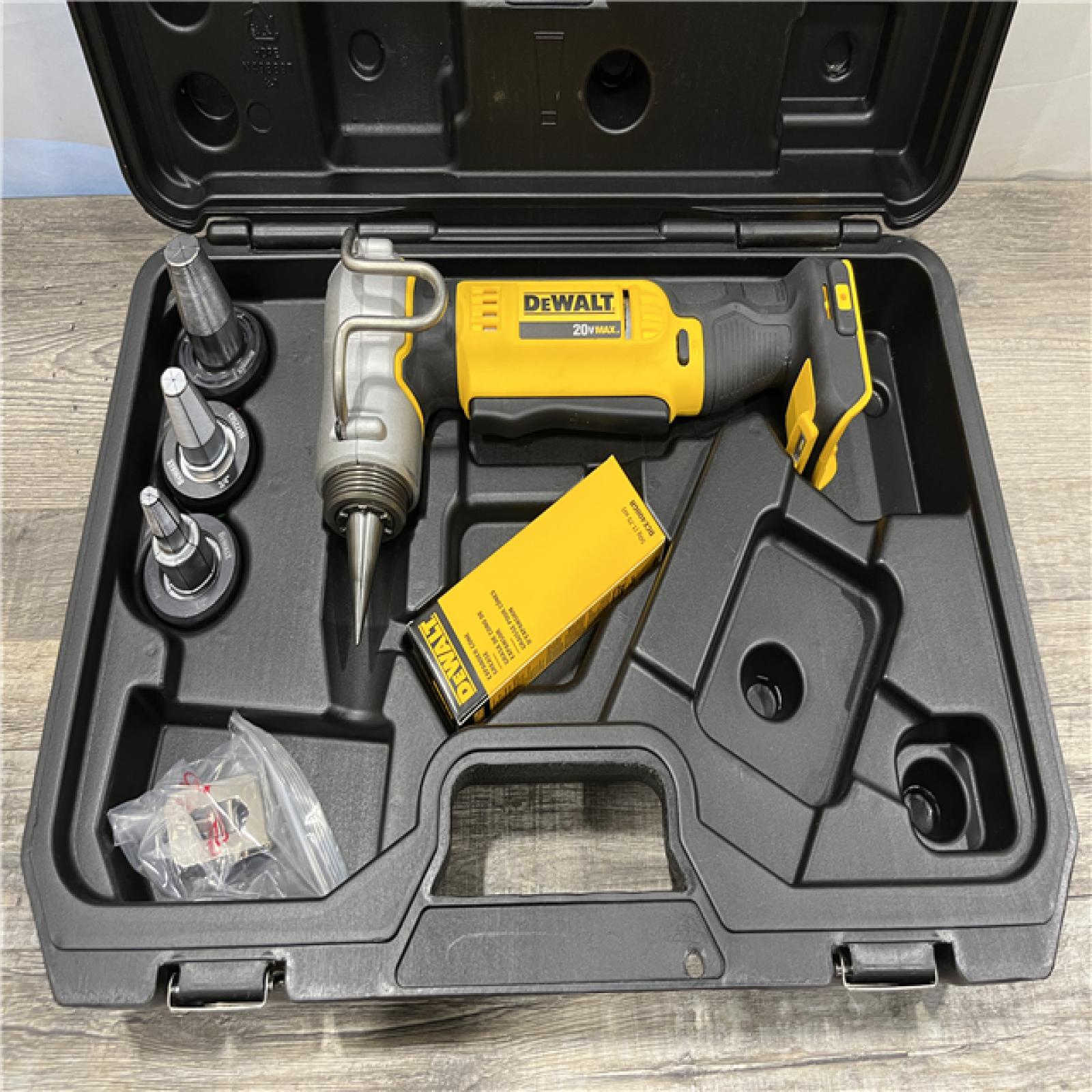 AS-IS DEWALT 20V MAX Cordless 1 in. PEX Expansion Tool Kit
