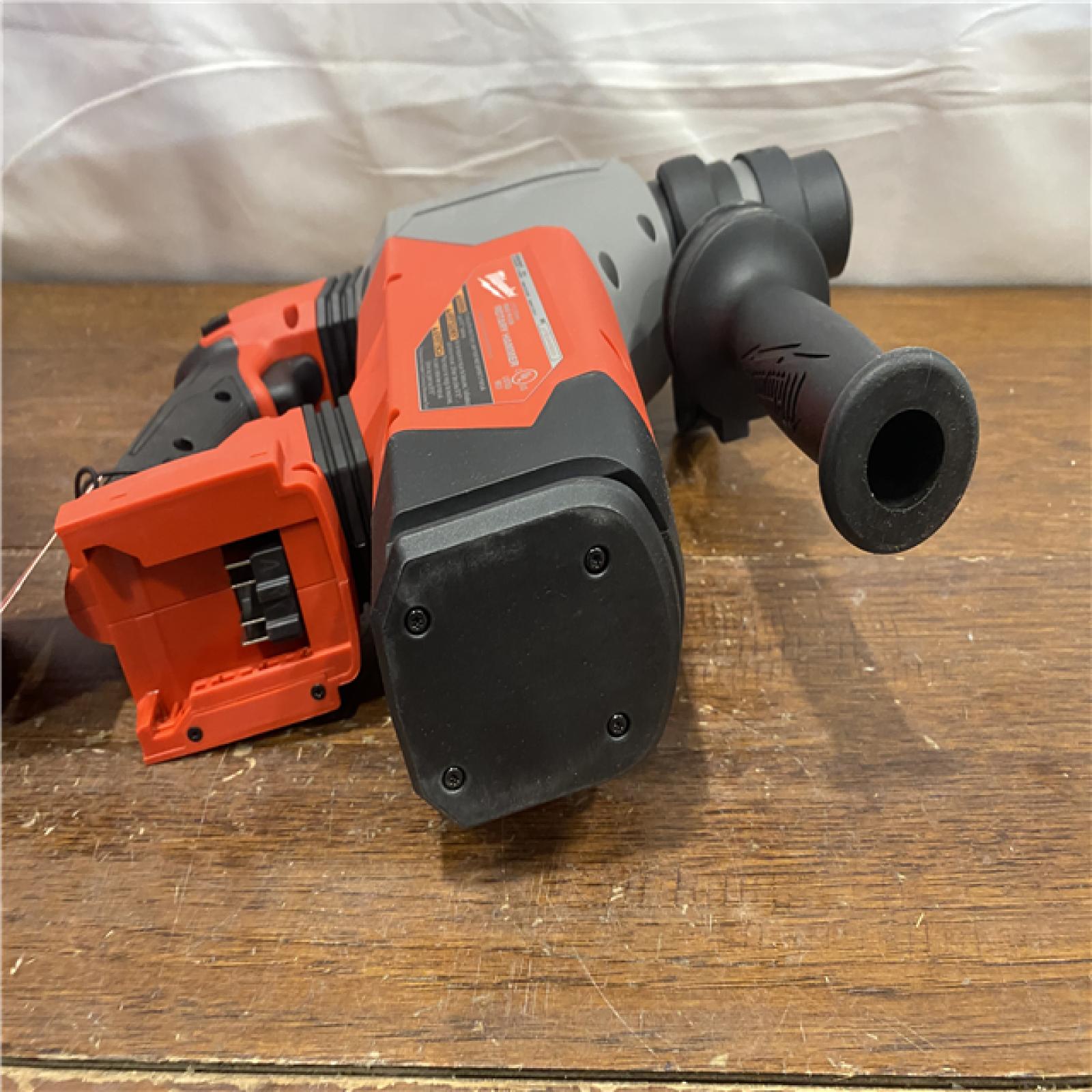 NEW Milwaukee 2915-20 M18 FUEL 18-Volt Lithium-Ion Brushless Cordless SDS-Plus 1-1/8 in. Rotary Hammer Drill (Tool-Only)