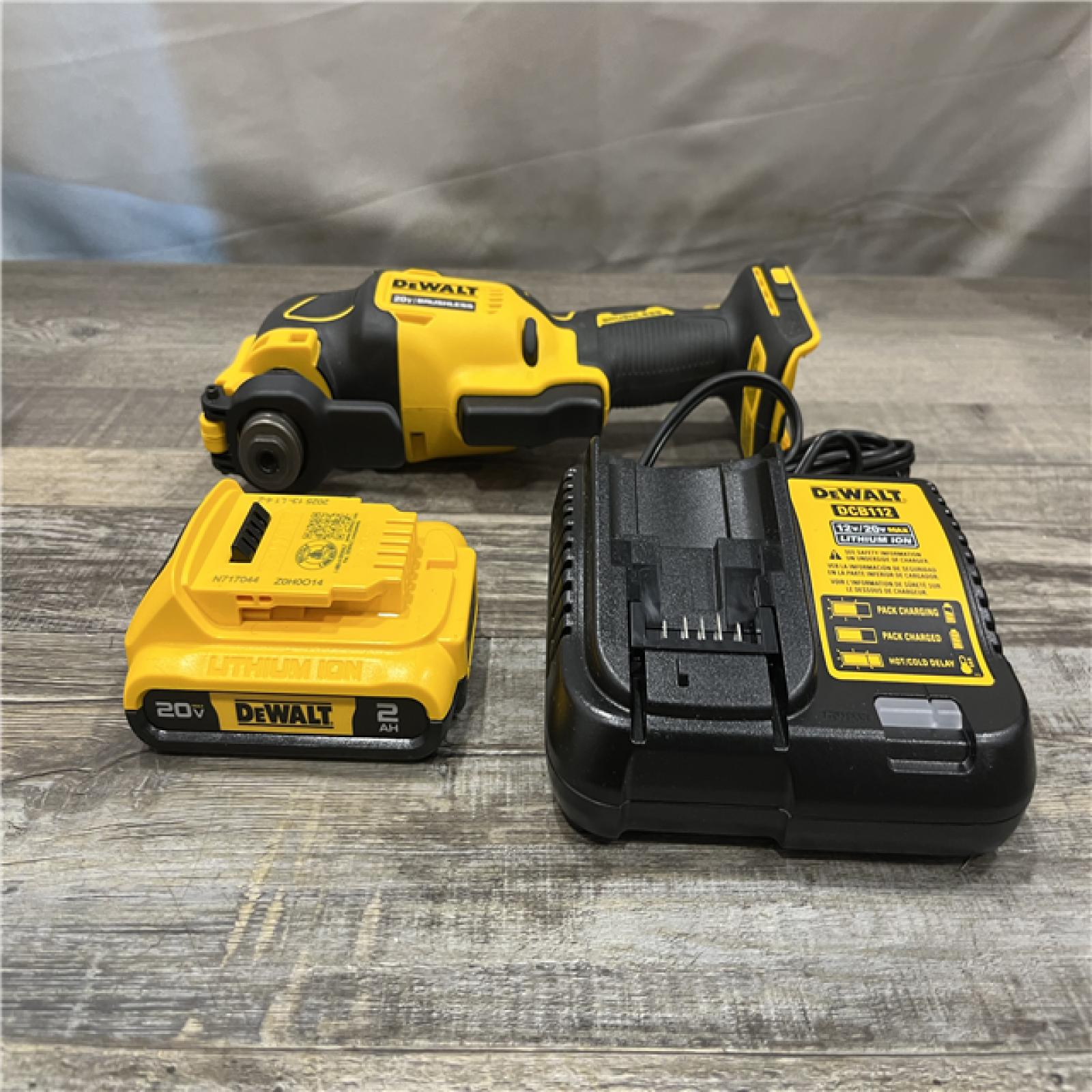 AS-IS DEWALT ATOMIC 20V MAX Cordless Brushless Oscillating Multi Tool Kit